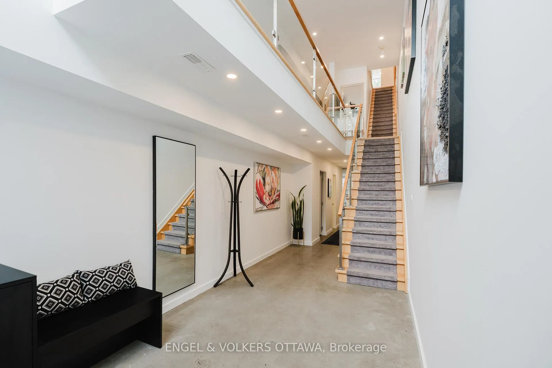 Photo 3 of 373 Berkley Avenue, Ottawa, Westboro West — HOMEH