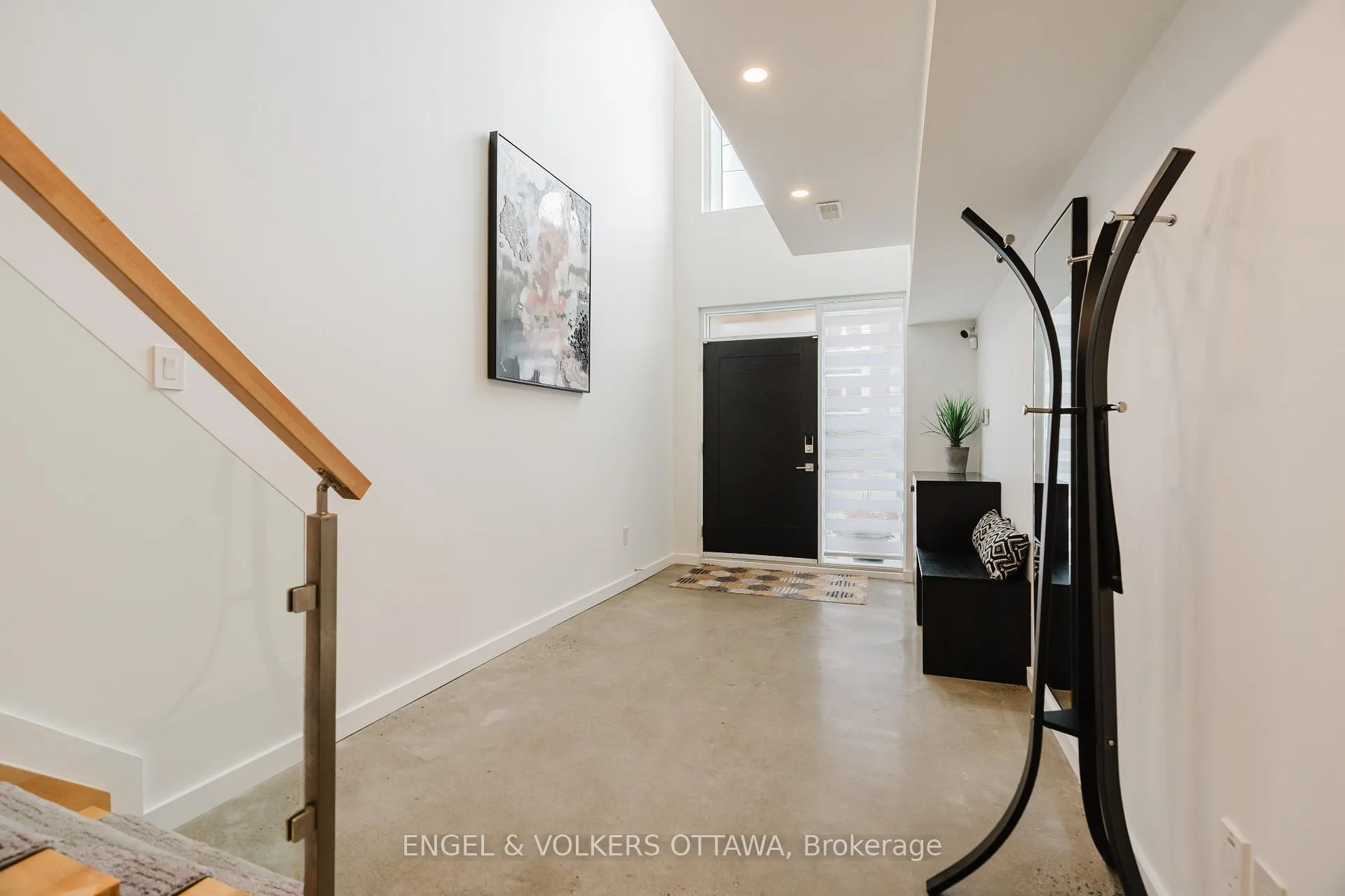 Photo 4 of 373 Berkley Avenue, Ottawa, Westboro West — HOMEH