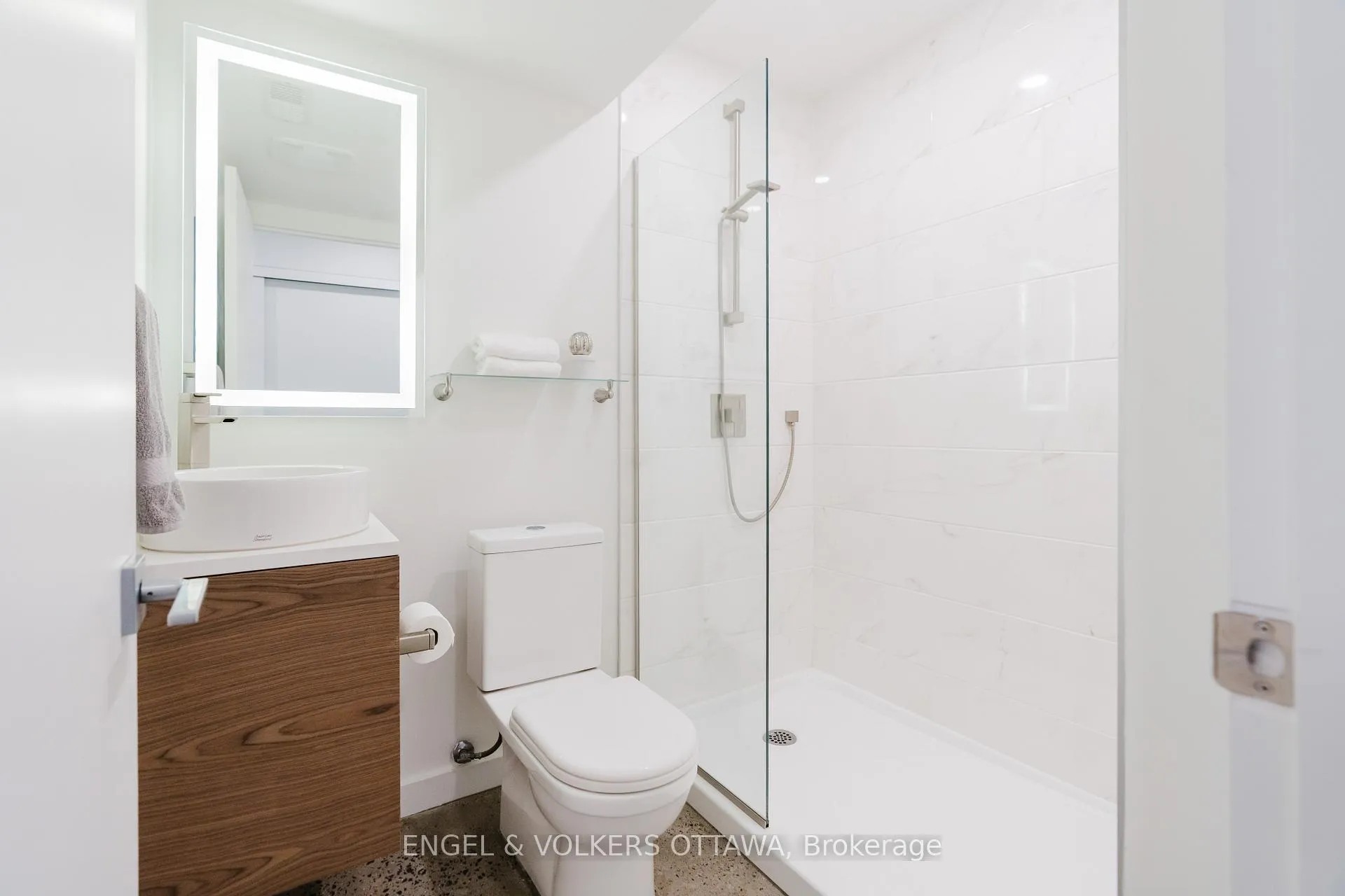 Photo 6 of 373 Berkley Avenue, Ottawa, Westboro West — HOMEH
