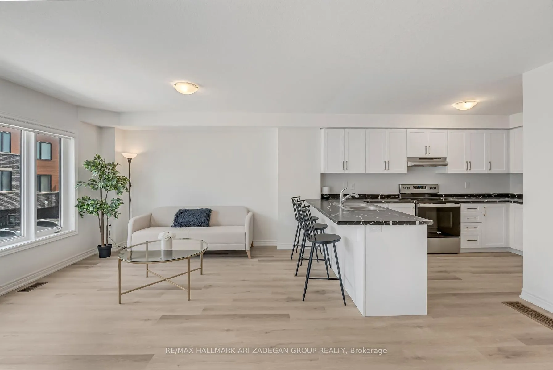 Photo 1 of 61 Dryden Lane, Hamilton, McQuesten — HOMEH