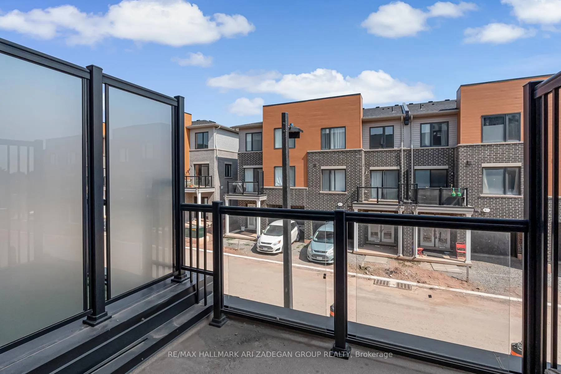 Photo 19 of 61 Dryden Lane, Hamilton, McQuesten — HOMEH