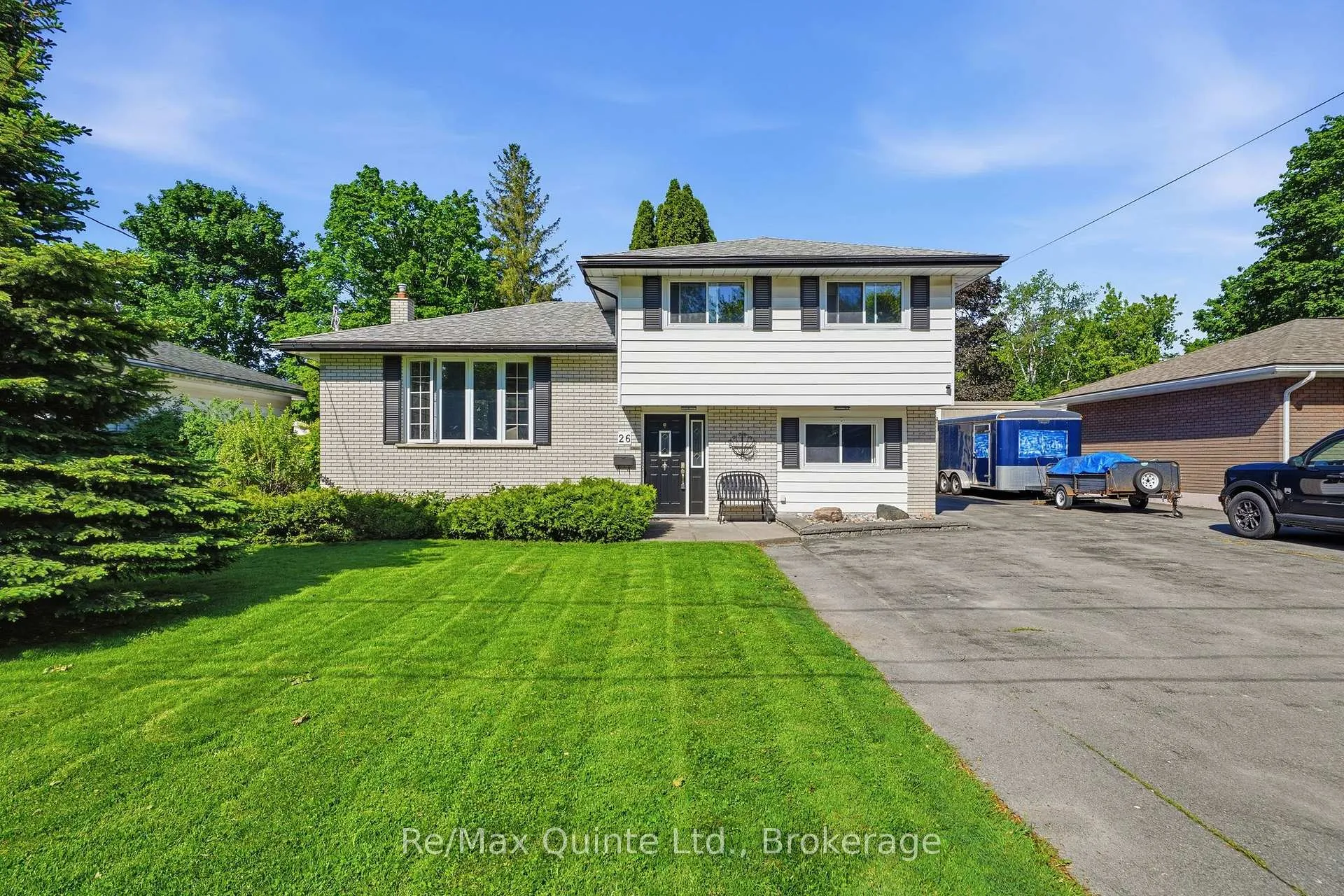 Photo 1 of 26 Applewood Drive, Belleville, Belleville Ward — HOMEH