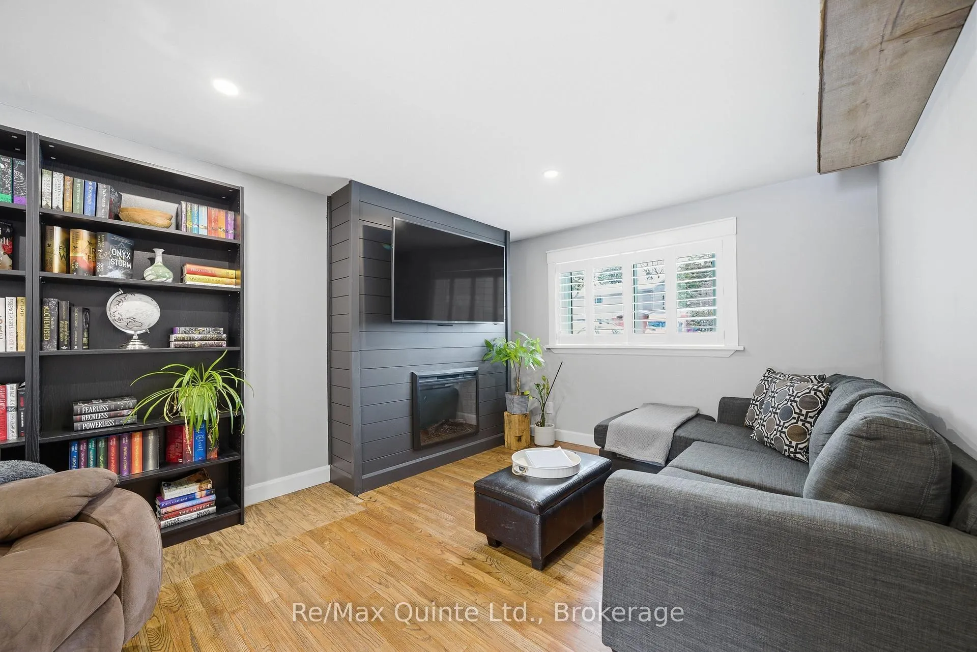 Photo 16 of 26 Applewood Drive, Belleville, Belleville Ward — HOMEH