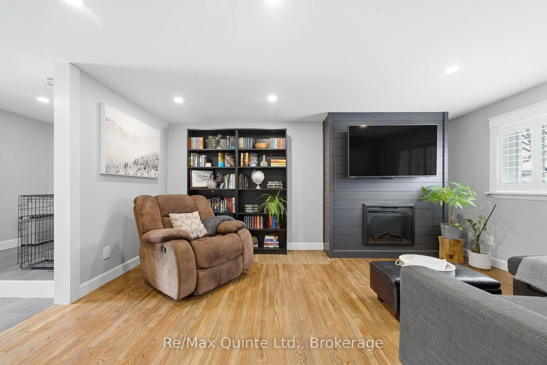 Photo 18 of 26 Applewood Drive, Belleville, Belleville Ward — HOMEH