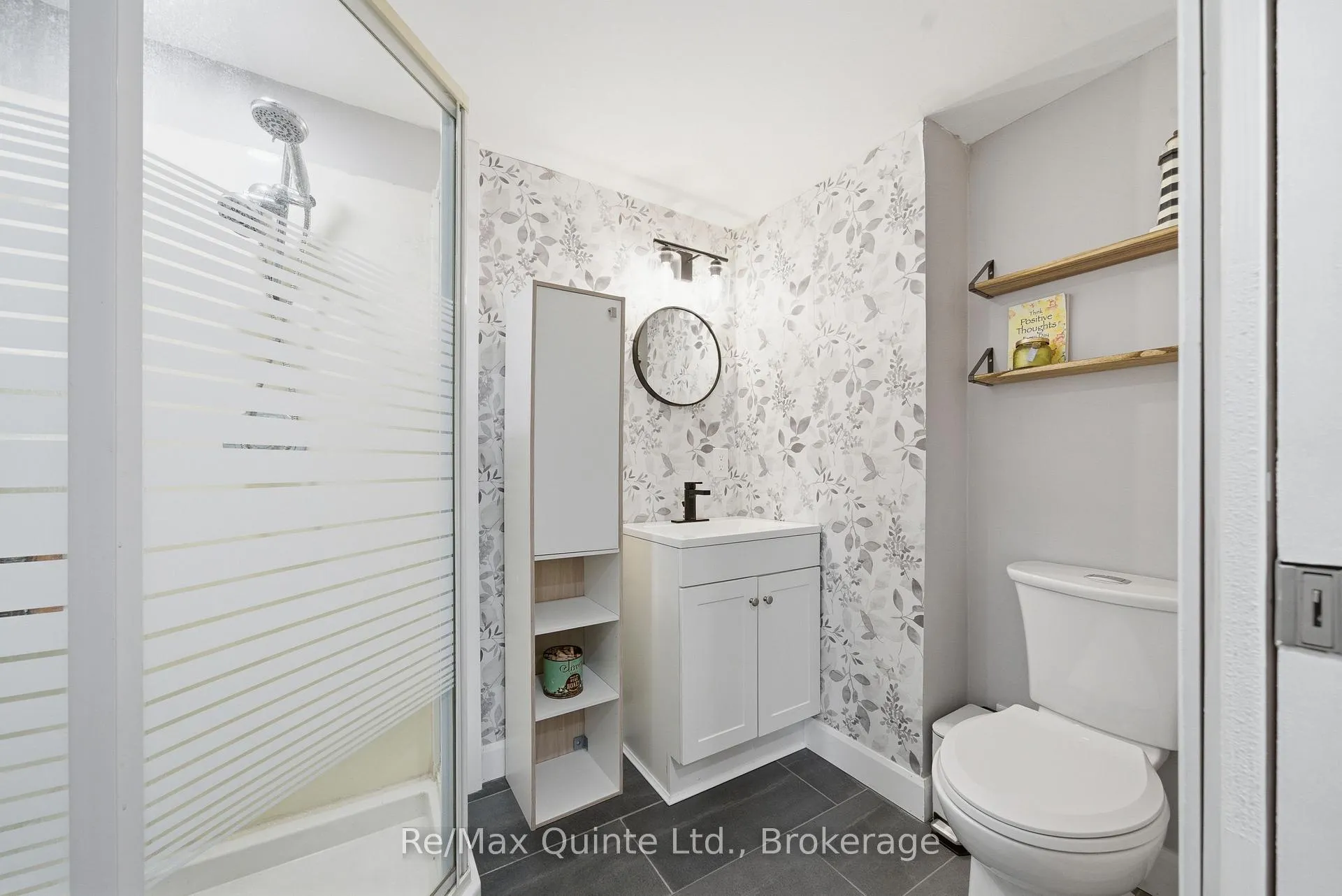 Photo 22 of 26 Applewood Drive, Belleville, Belleville Ward — HOMEH