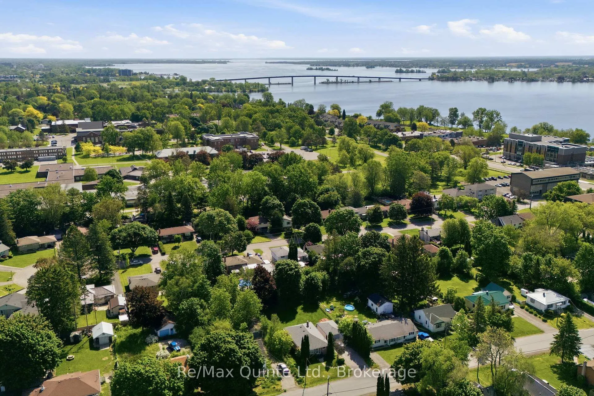 Photo 44 of 26 Applewood Drive, Belleville, Belleville Ward — HOMEH