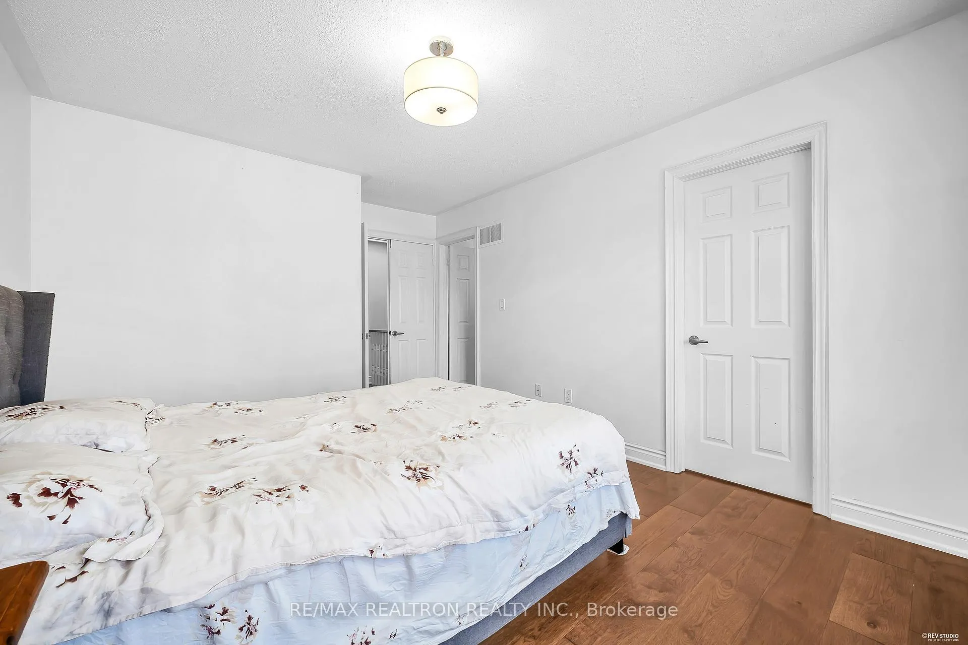 Photo 9 of 172 Vittorio De Luca Drive, Vaughan, East Woodbridge — HOMEH