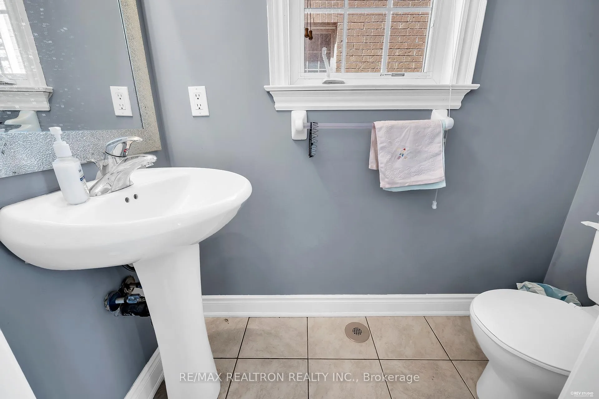 Photo 22 of 172 Vittorio De Luca Drive, Vaughan, East Woodbridge — HOMEH