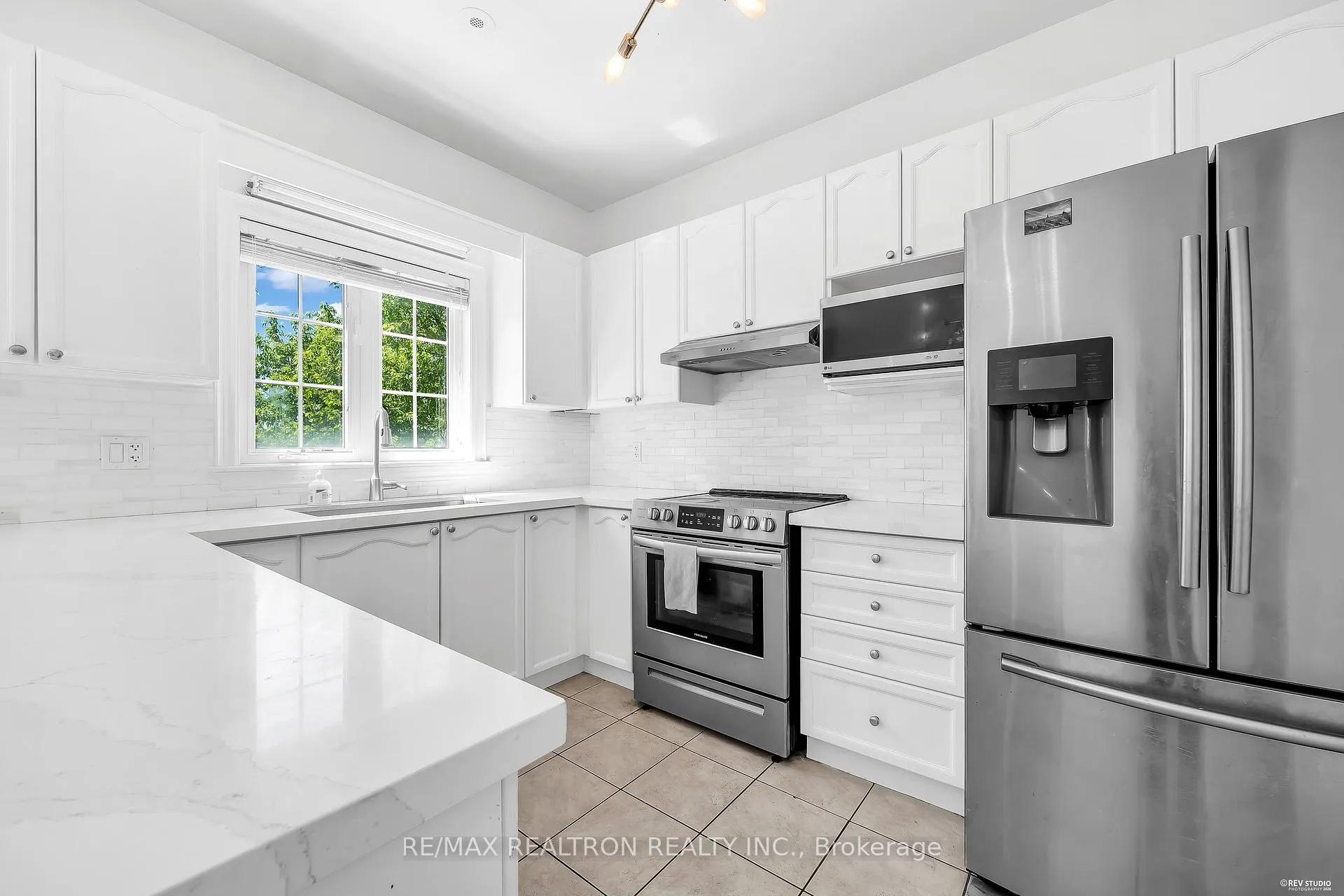 Photo 24 of 172 Vittorio De Luca Drive, Vaughan, East Woodbridge — HOMEH