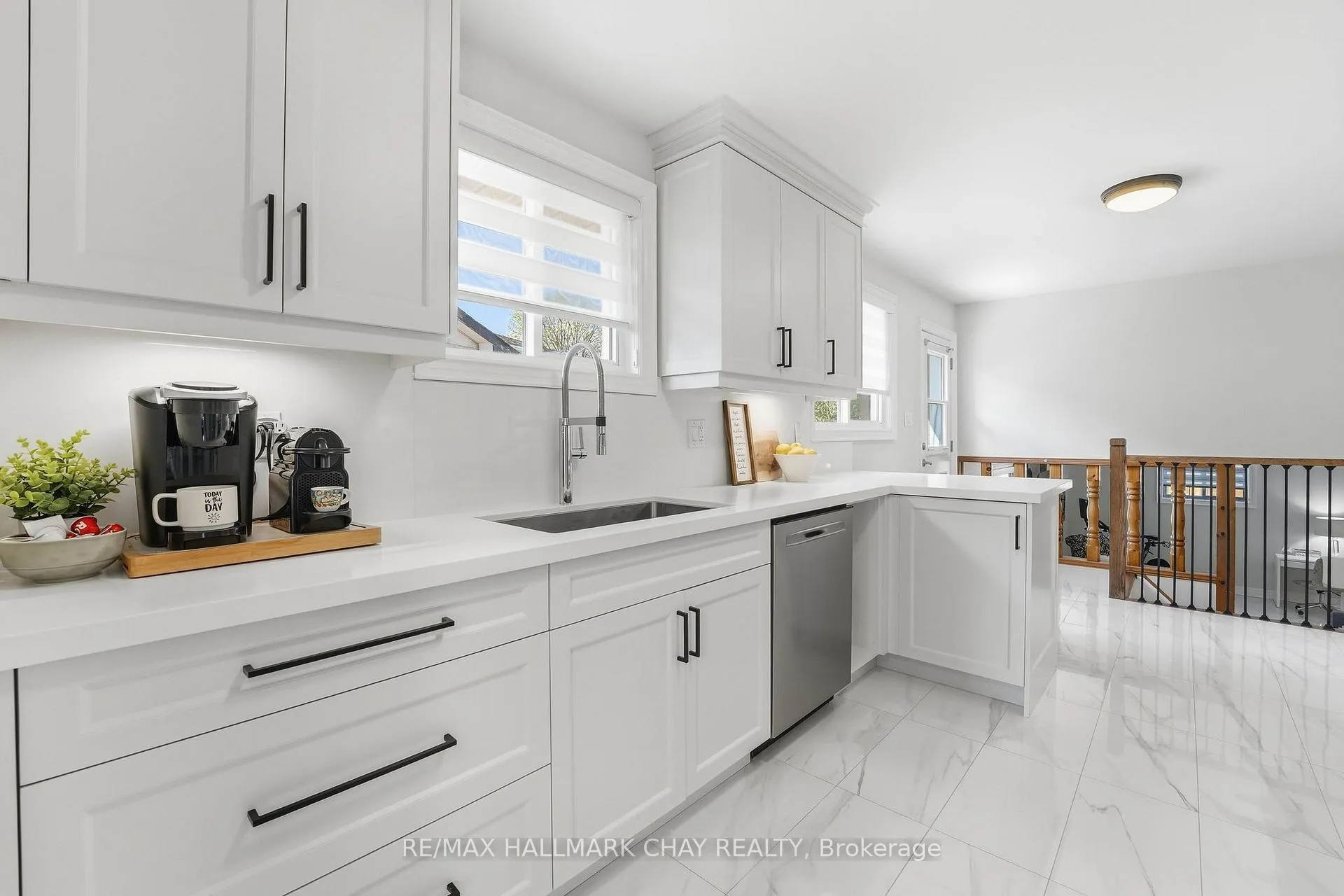 Photo 7 of 17 Hunter Court, New Tecumseth, Alliston — HOMEH