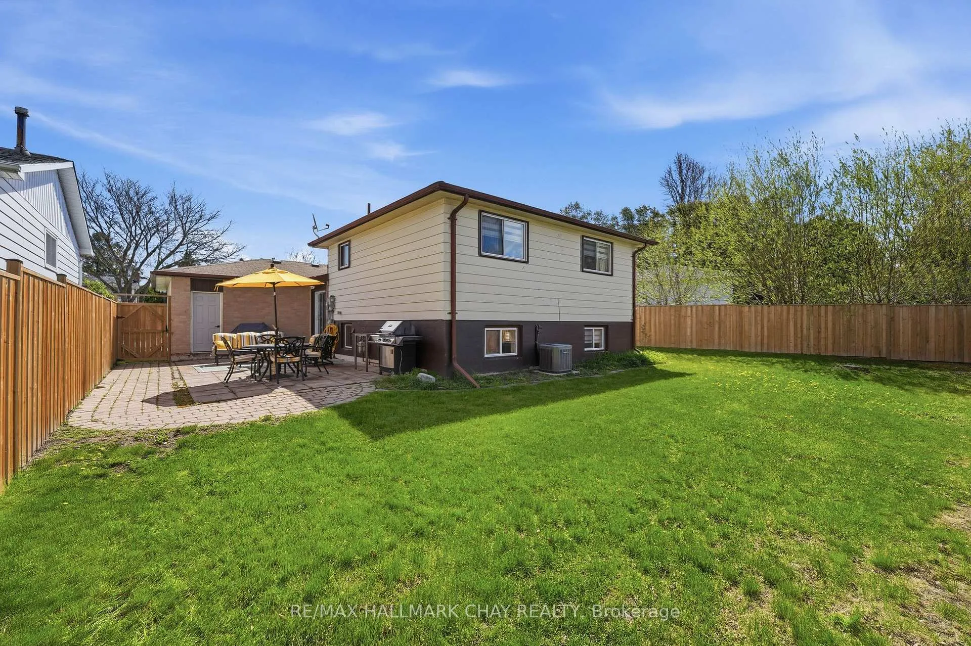 Photo 31 of 17 Hunter Court, New Tecumseth, Alliston — HOMEH