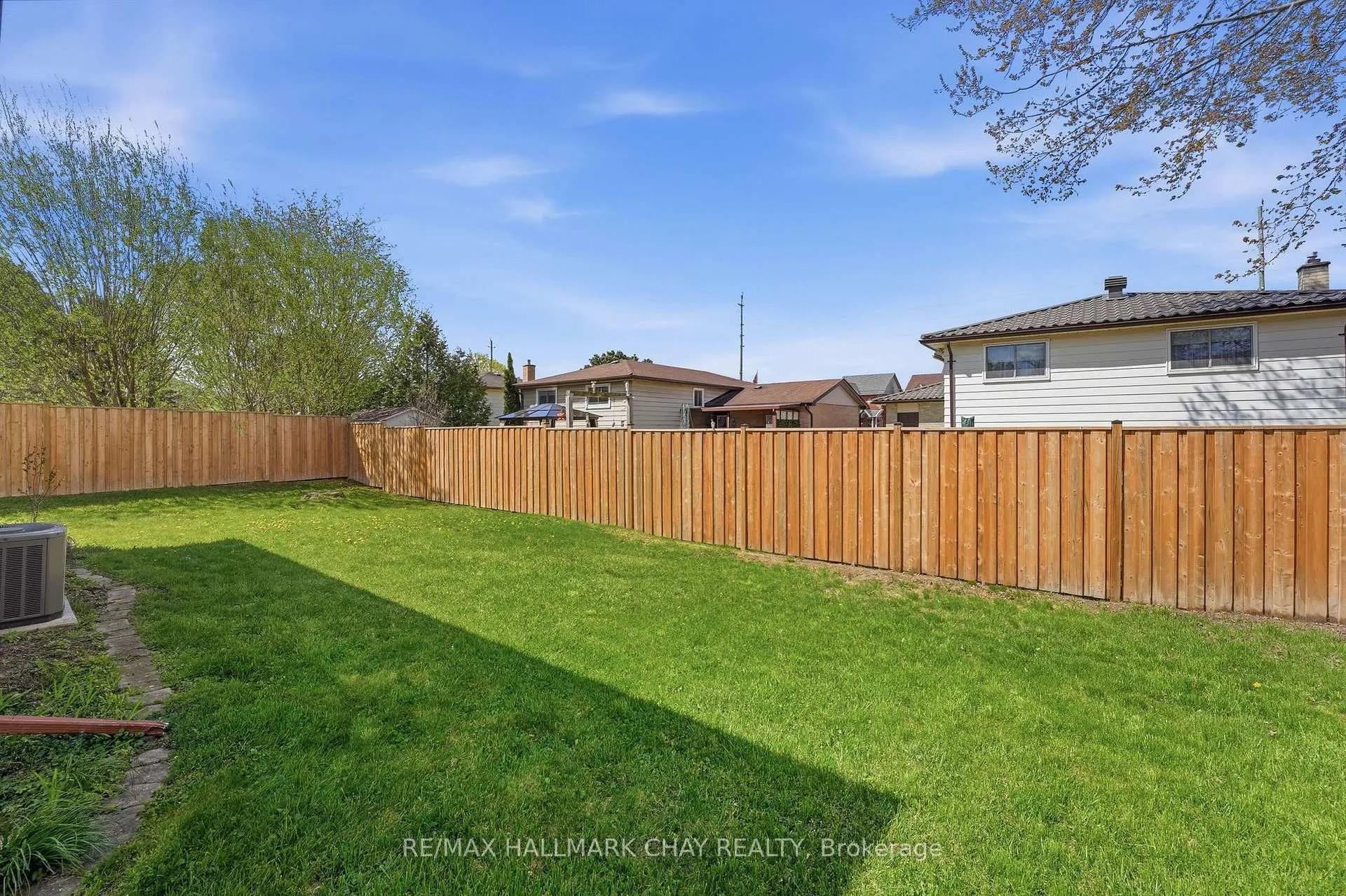 Photo 32 of 17 Hunter Court, New Tecumseth, Alliston — HOMEH