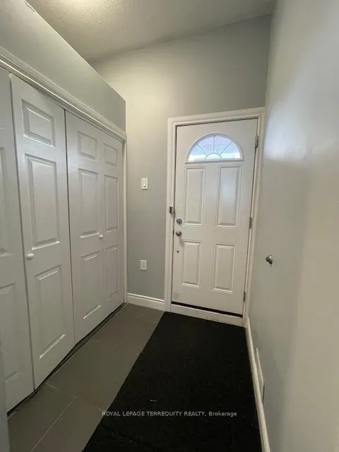 Photo 2 of Unit Bsmt, 482 Camden Circle, Mississauga, Hurontario — HOMEH