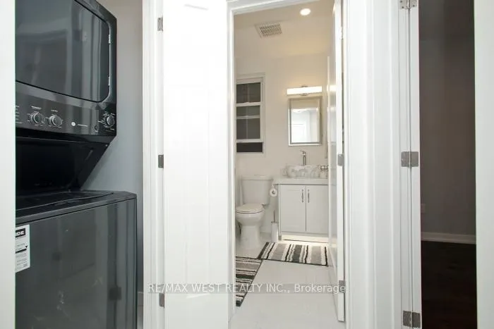 Photo 17 of Unit Upper Level, 420 Annette Street, Toronto, Junction Area — HOMEH