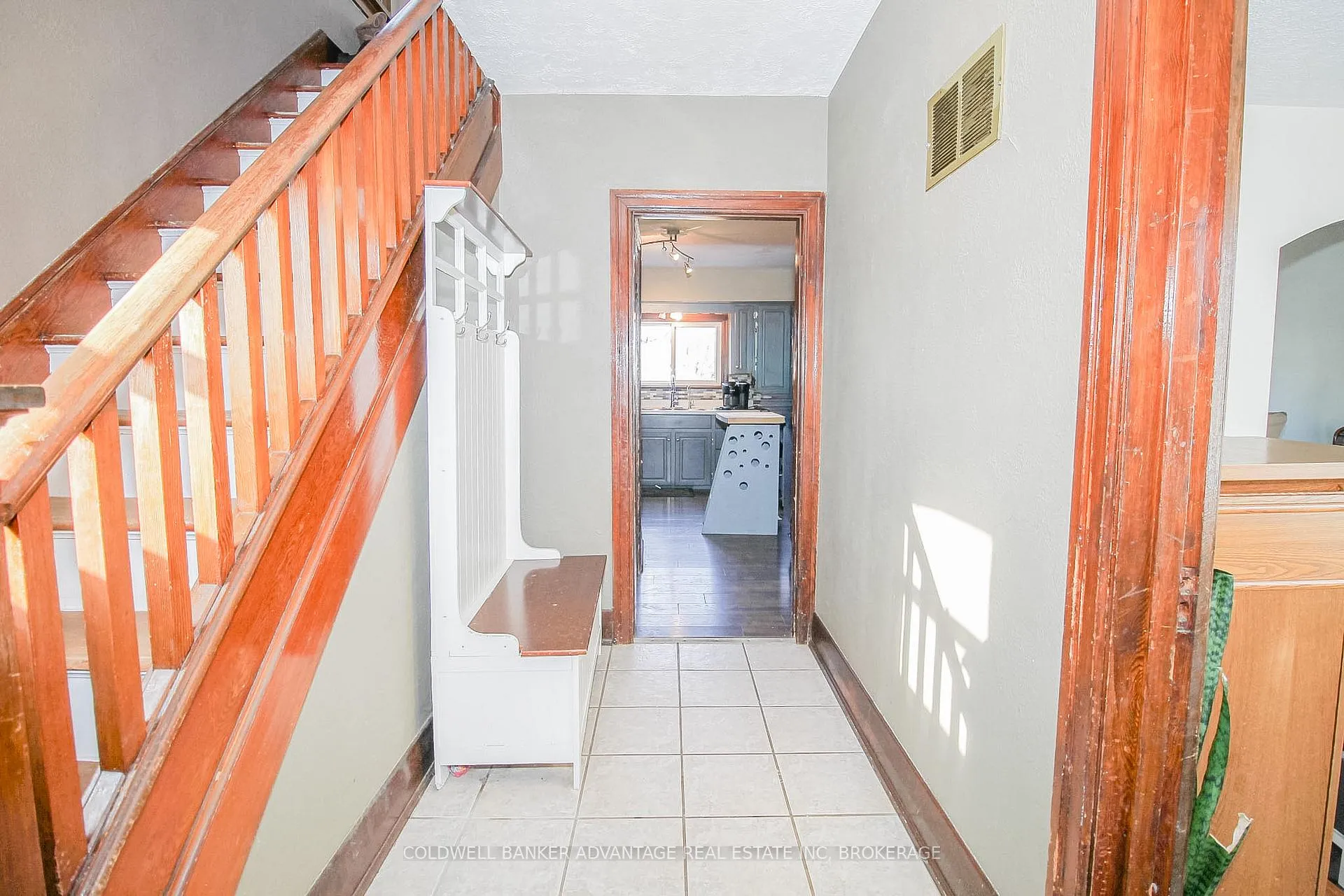 Photo 3 of 167 Garner Street, Welland, Welland Downtown — HOMEH