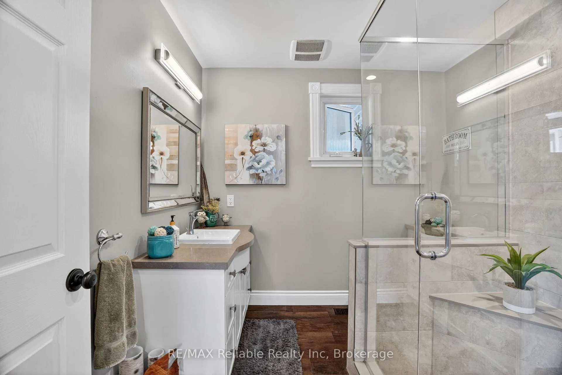 Photo 11 of 126 Frances Street E, West Perth, Mitchell — HOMEH