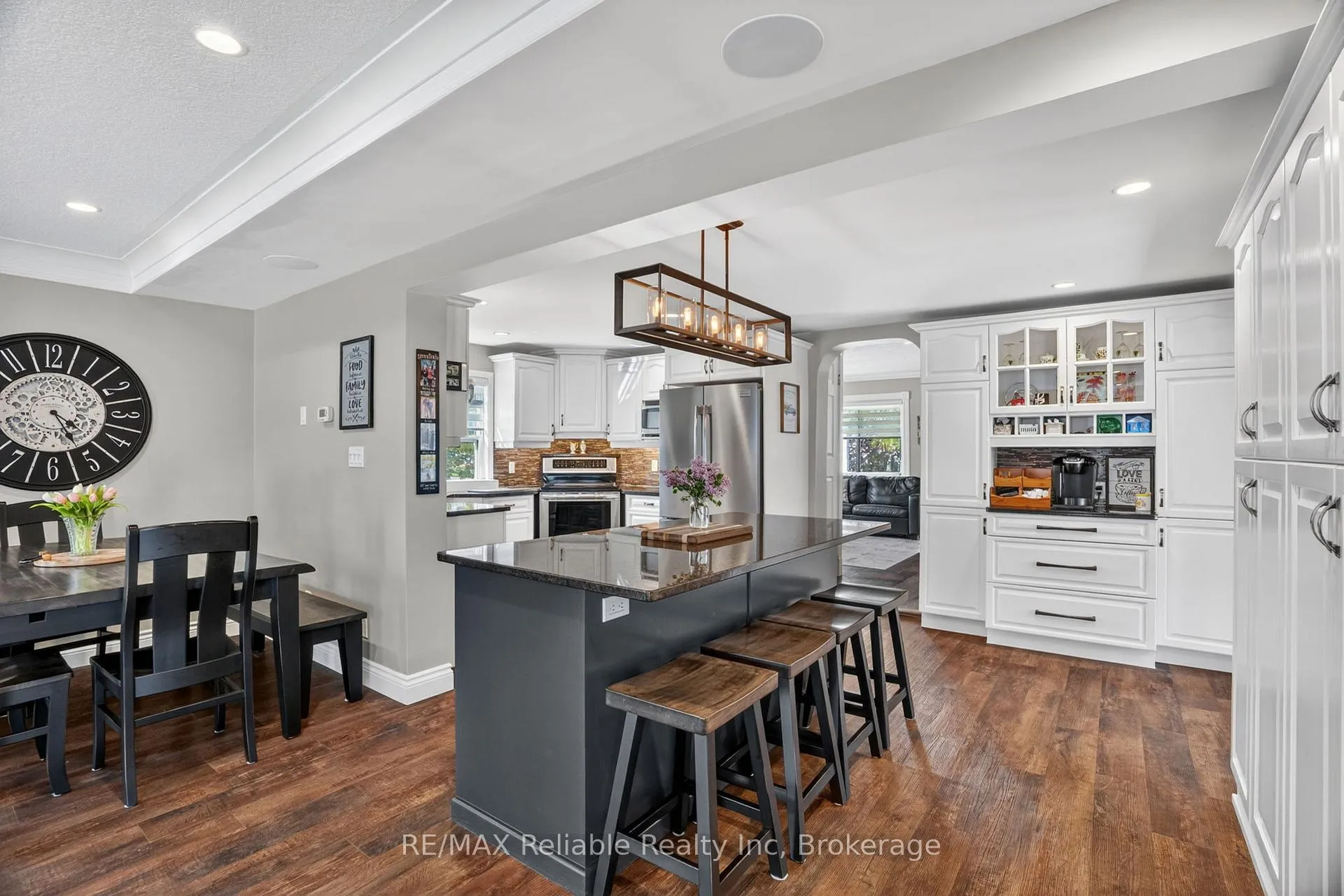 Photo 17 of 126 Frances Street E, West Perth, Mitchell — HOMEH