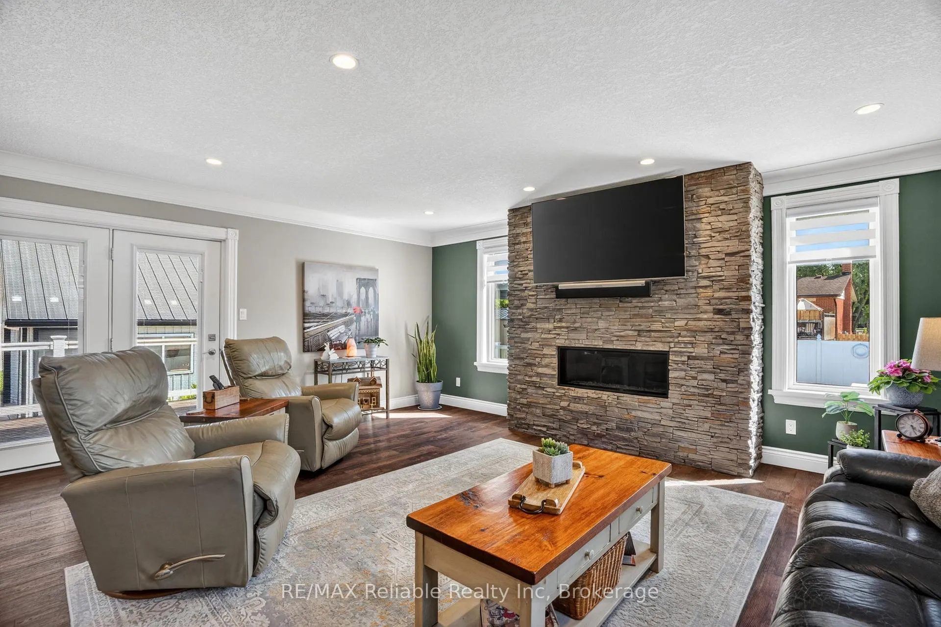 Photo 19 of 126 Frances Street E, West Perth, Mitchell — HOMEH