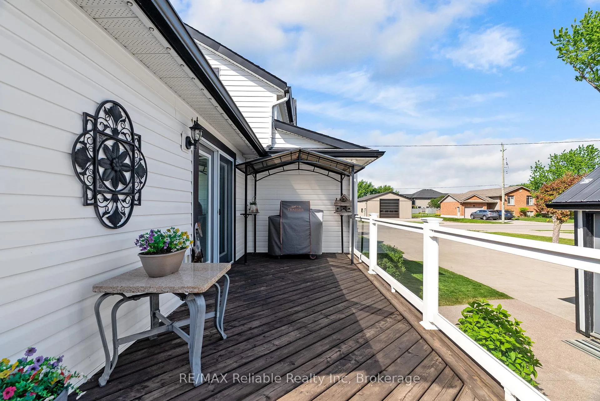 Photo 33 of 126 Frances Street E, West Perth, Mitchell — HOMEH