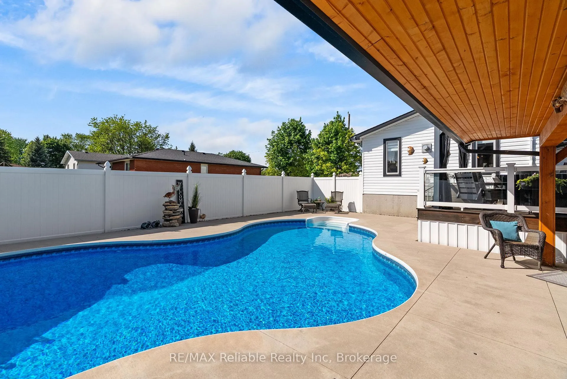 Photo 38 of 126 Frances Street E, West Perth, Mitchell — HOMEH