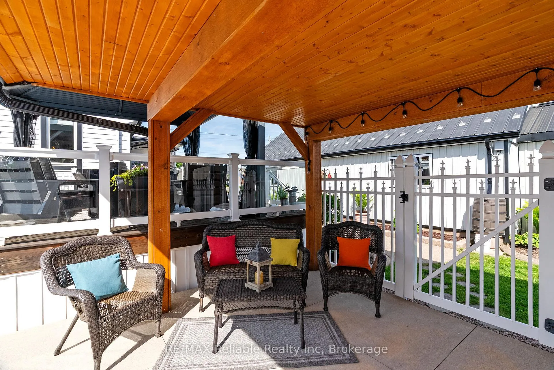 Photo 41 of 126 Frances Street E, West Perth, Mitchell — HOMEH