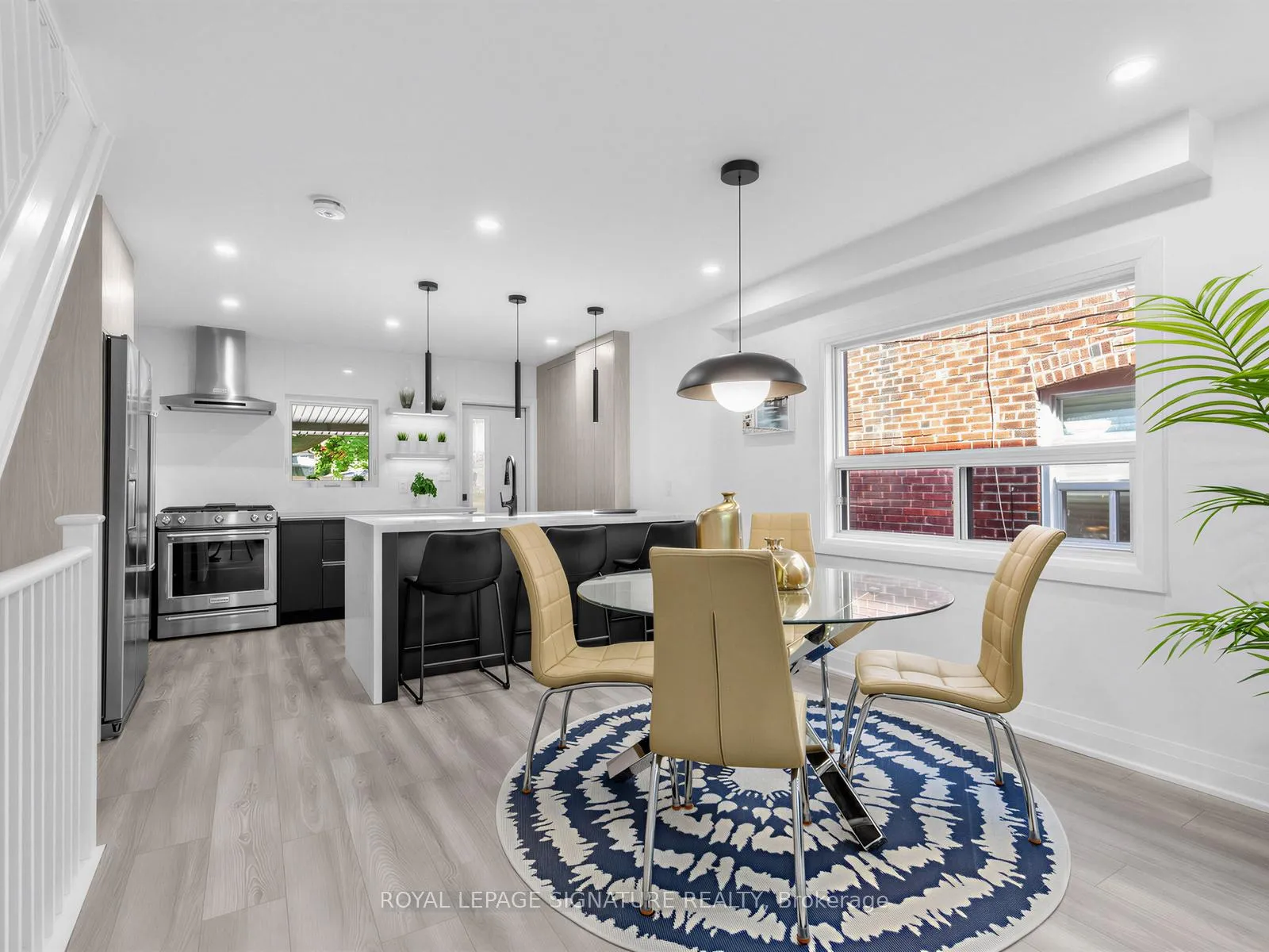 Photo 5 of 28 Durant Avenue, Toronto, Danforth Village-East York — HOMEH