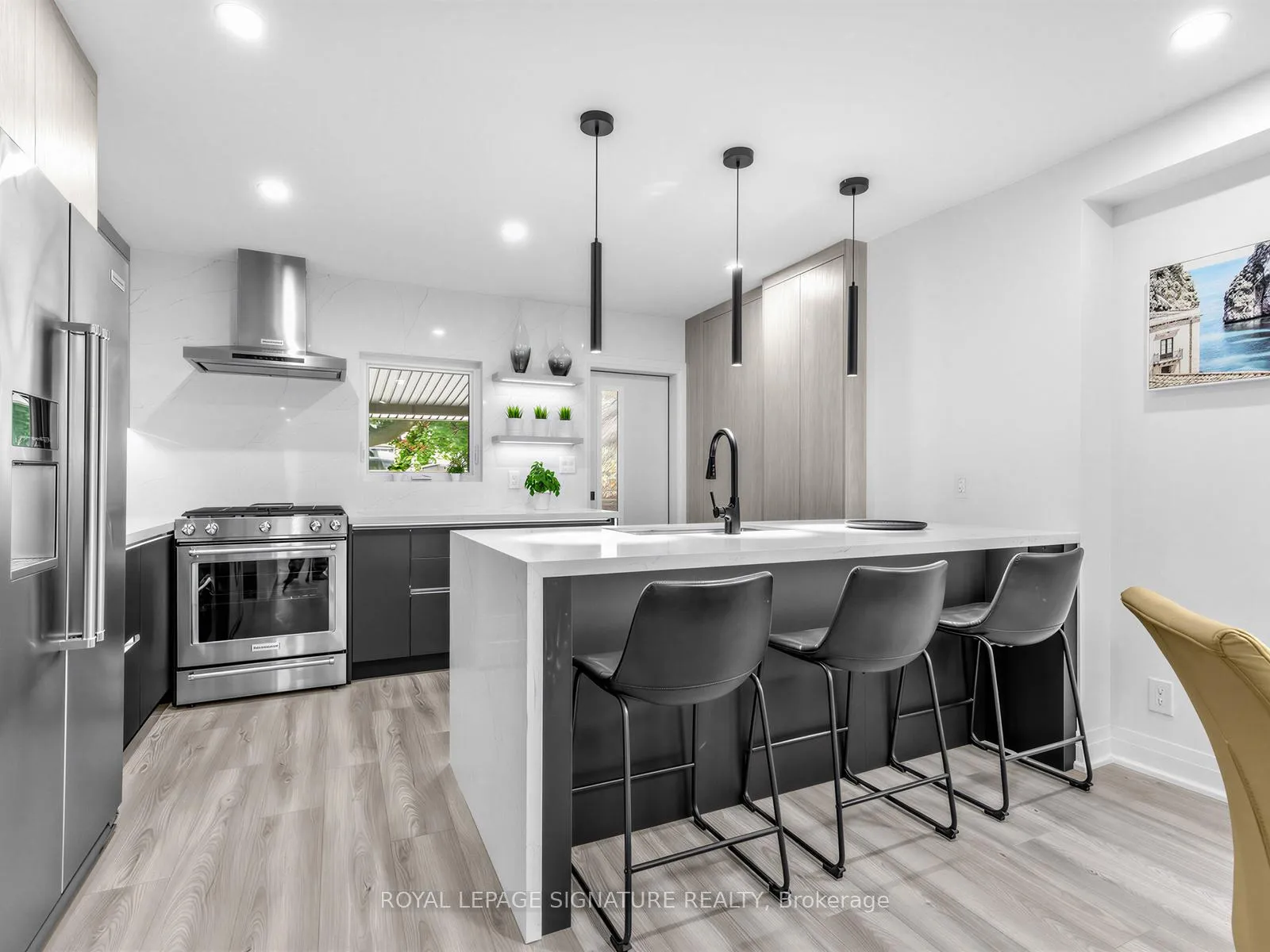 Photo 6 of 28 Durant Avenue, Toronto, Danforth Village-East York — HOMEH