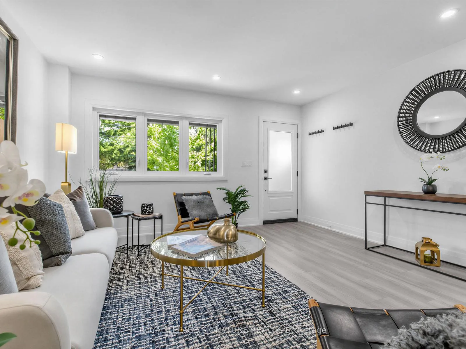 Photo 8 of 28 Durant Avenue, Toronto, Danforth Village-East York — HOMEH