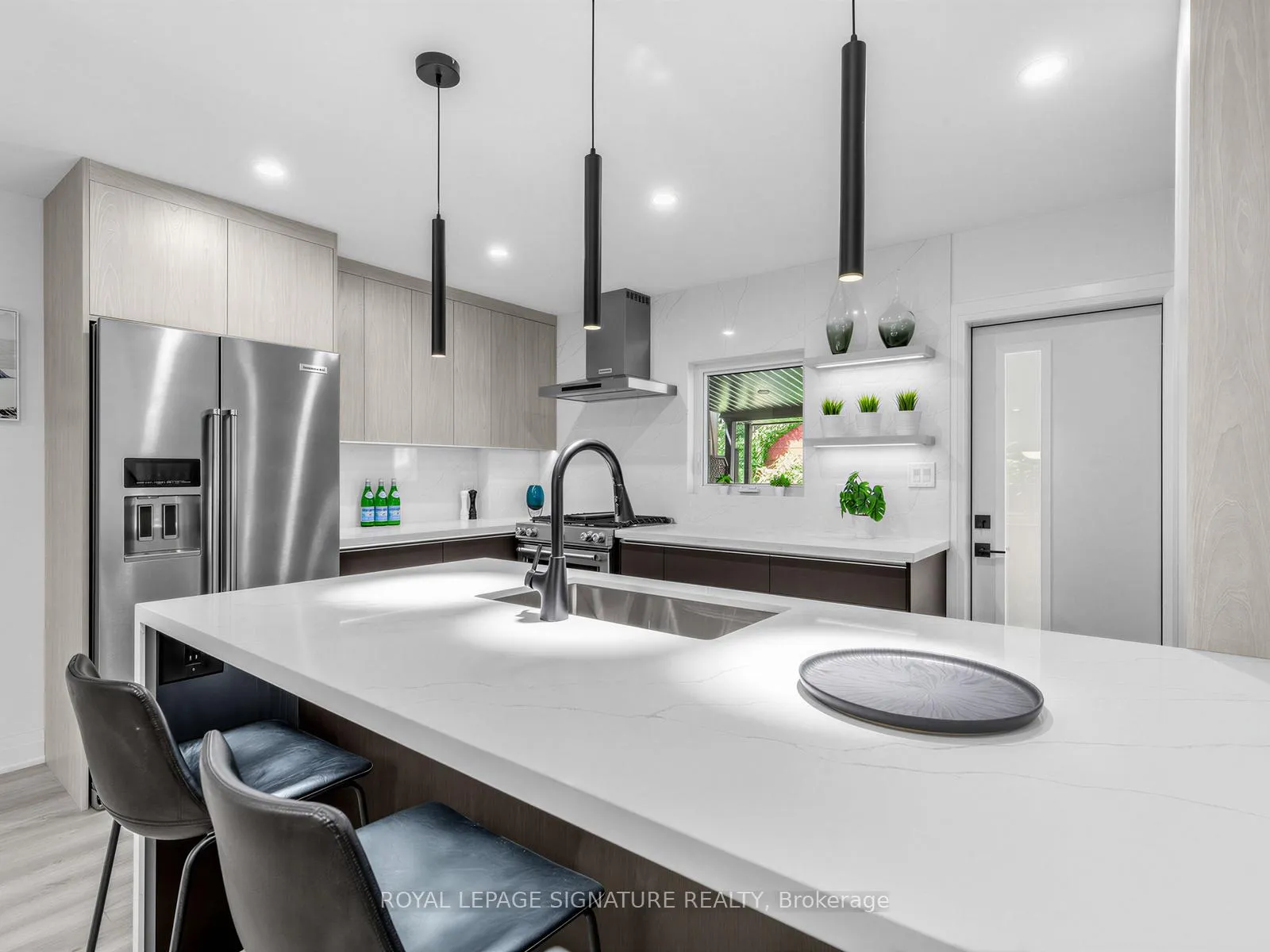 Photo 13 of 28 Durant Avenue, Toronto, Danforth Village-East York — HOMEH