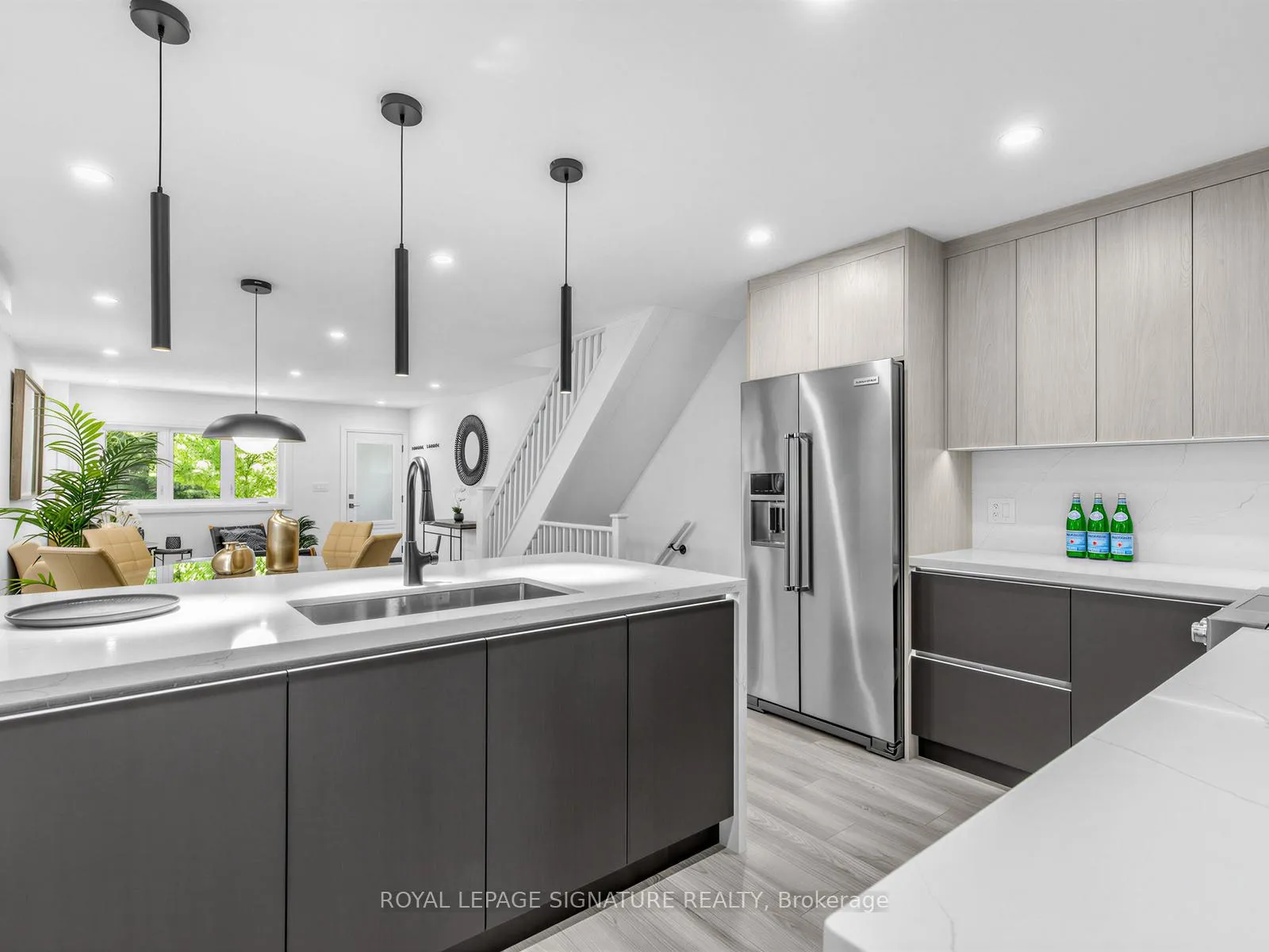 Photo 14 of 28 Durant Avenue, Toronto, Danforth Village-East York — HOMEH
