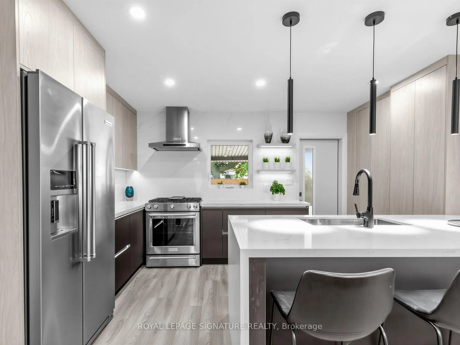 Photo 16 of 28 Durant Avenue, Toronto, Danforth Village-East York — HOMEH