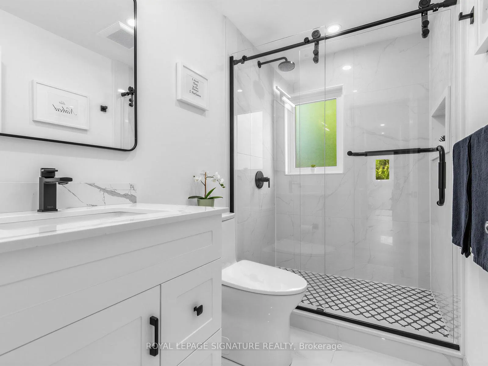 Photo 21 of 28 Durant Avenue, Toronto, Danforth Village-East York — HOMEH
