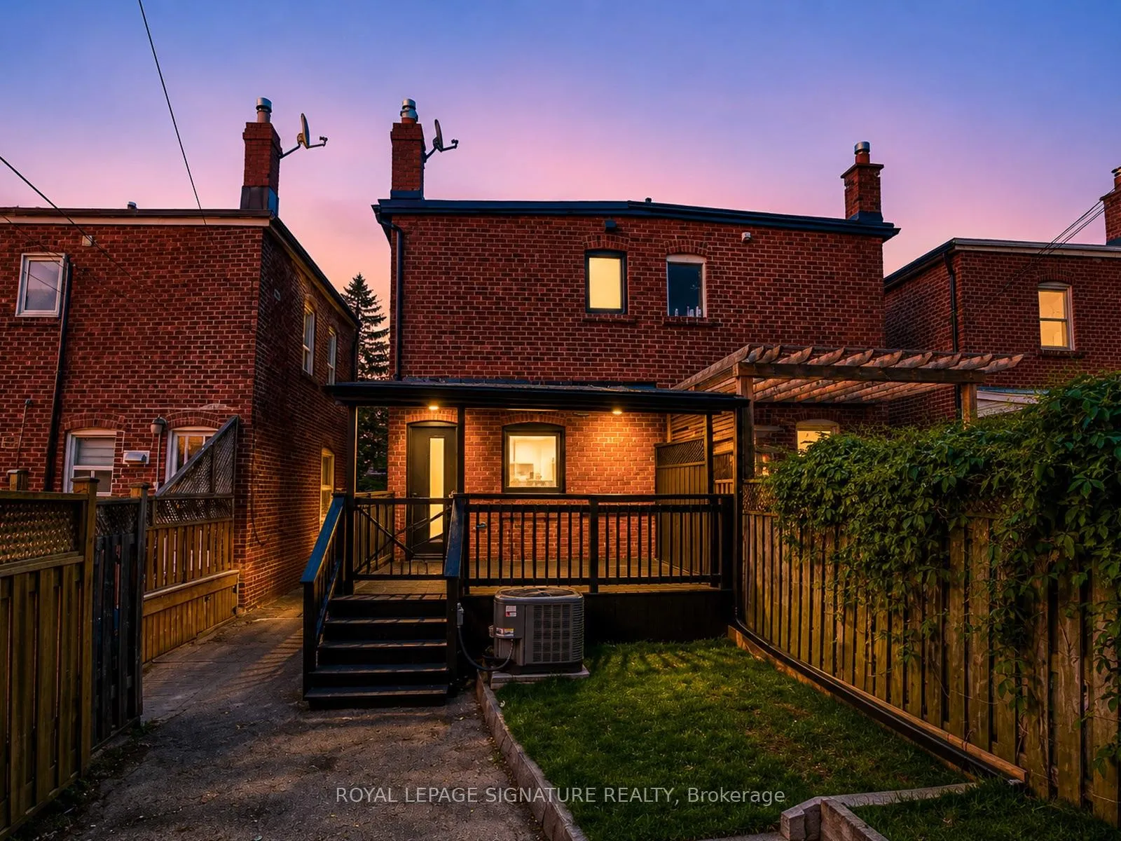 Photo 30 of 28 Durant Avenue, Toronto, Danforth Village-East York — HOMEH