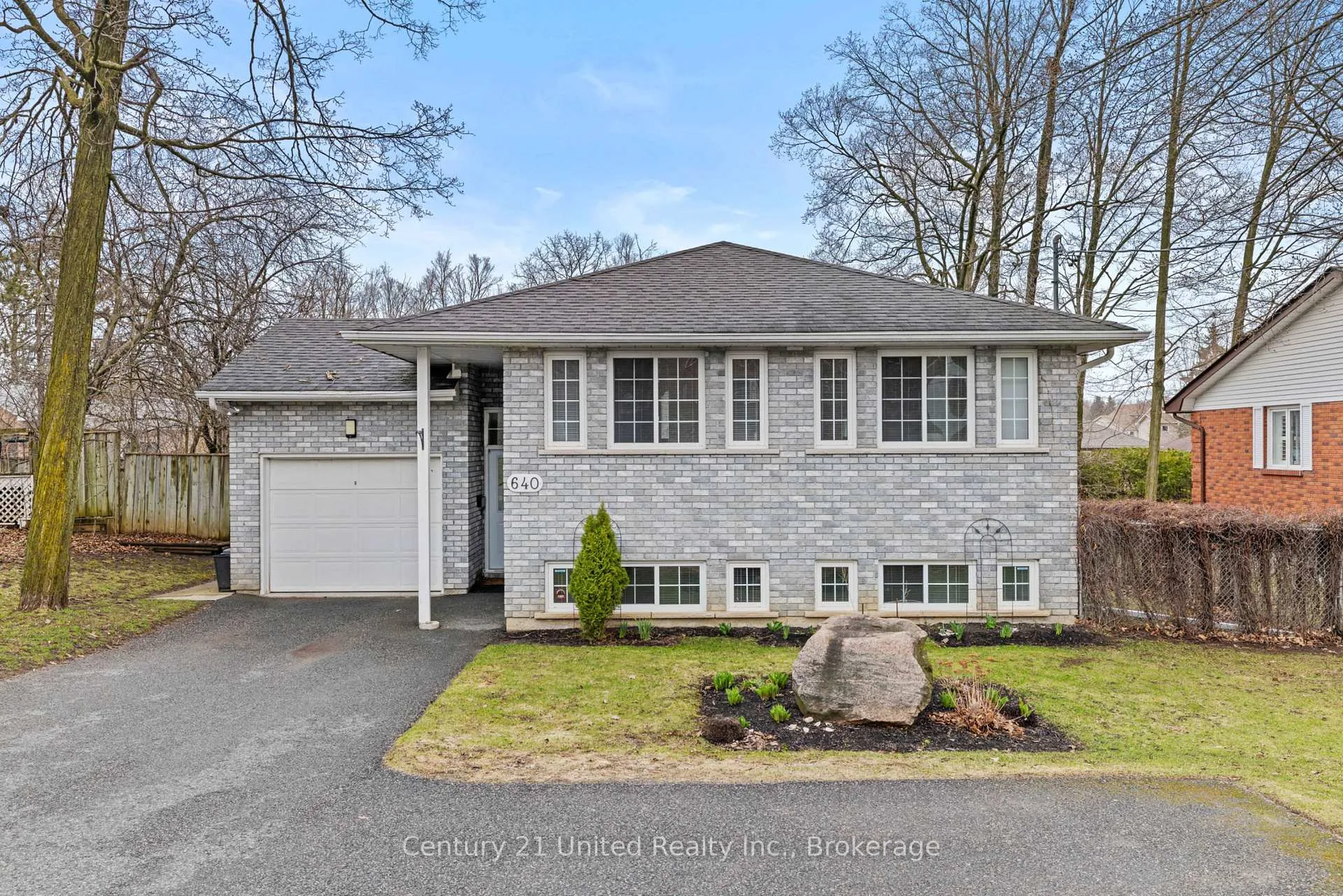 Photo 1 of 640 Brealey Drive, Peterborough, Otonabee Ward 1 — HOMEH