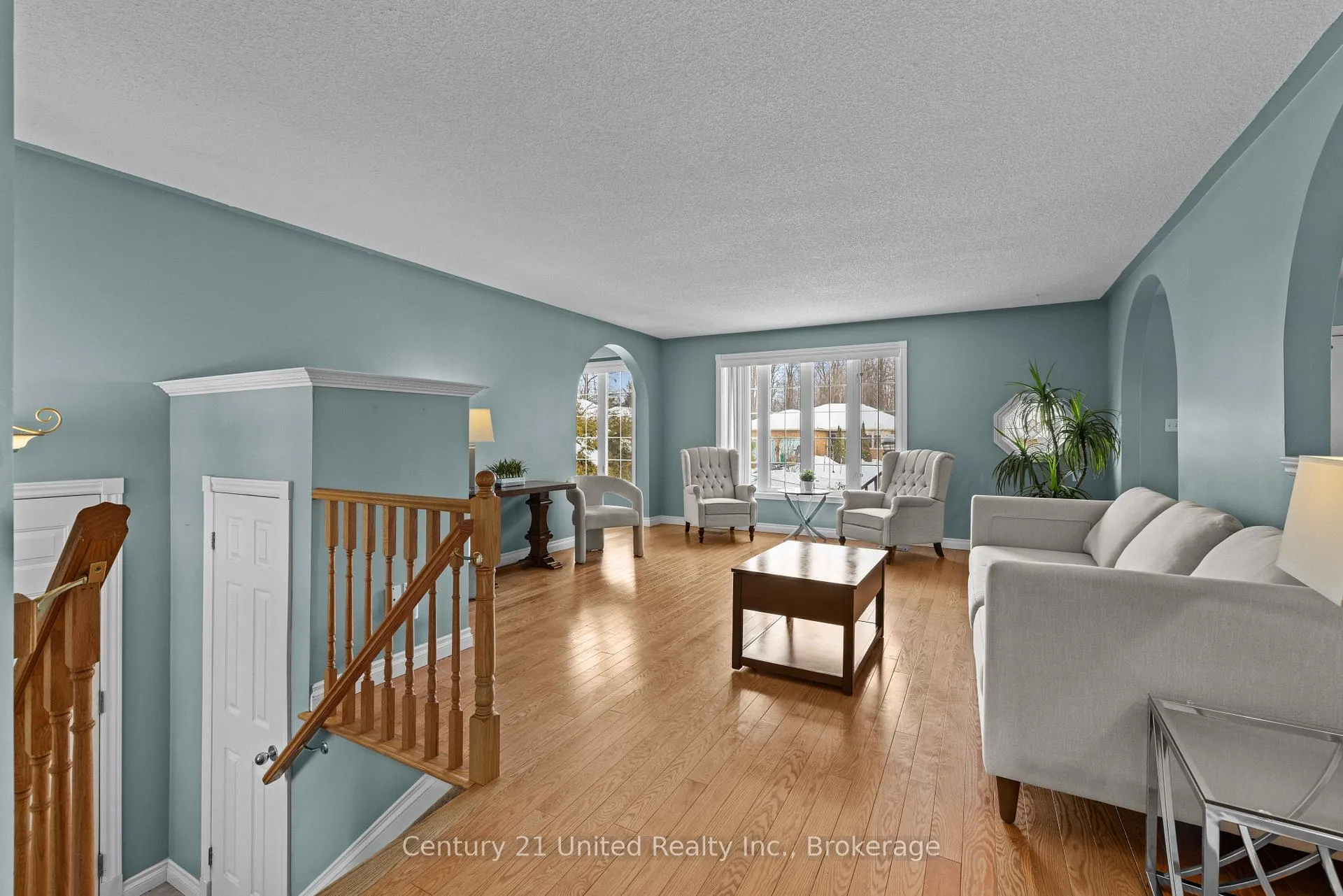Photo 2 of 640 Brealey Drive, Peterborough, Otonabee Ward 1 — HOMEH