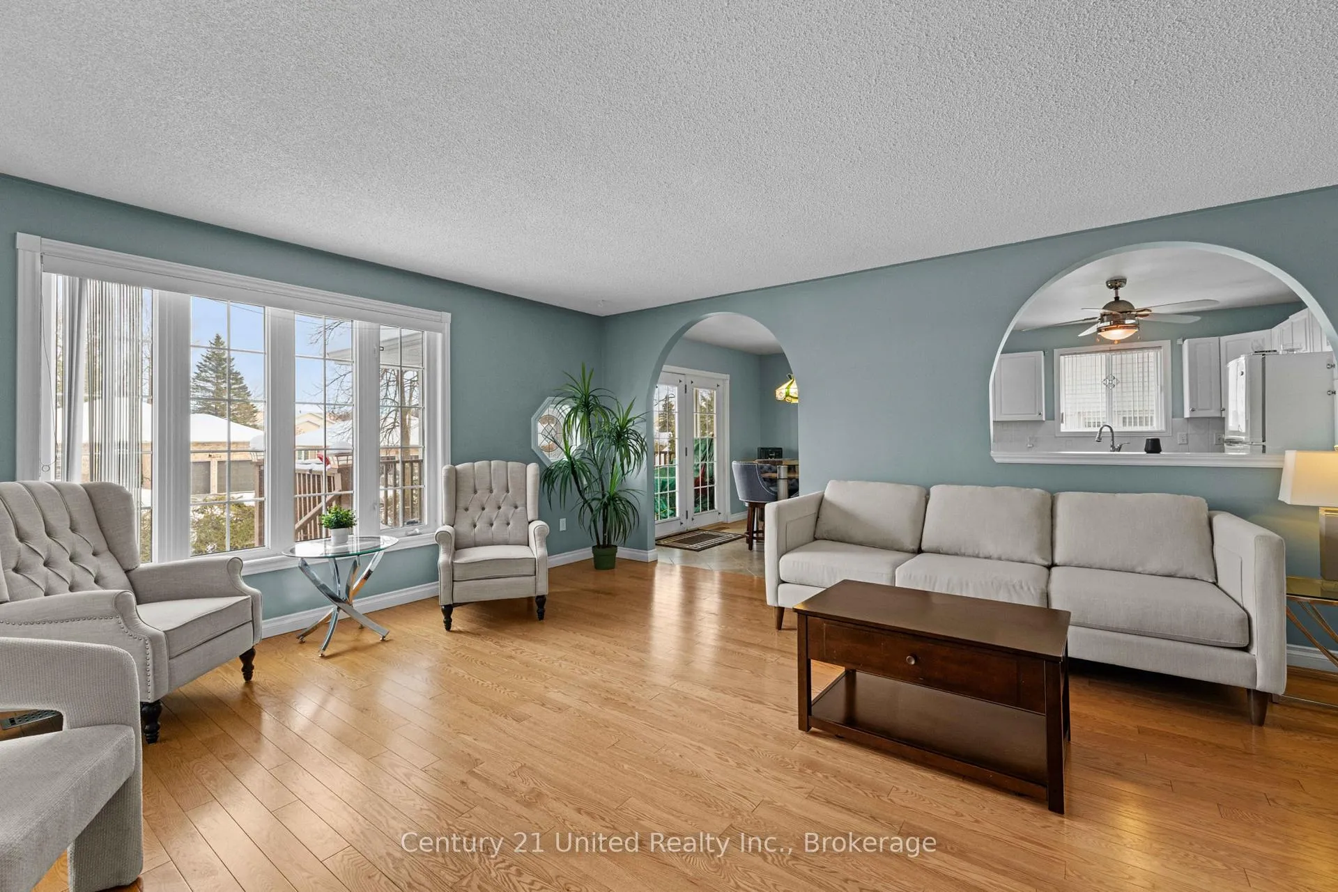 Photo 8 of 640 Brealey Drive, Peterborough, Otonabee Ward 1 — HOMEH