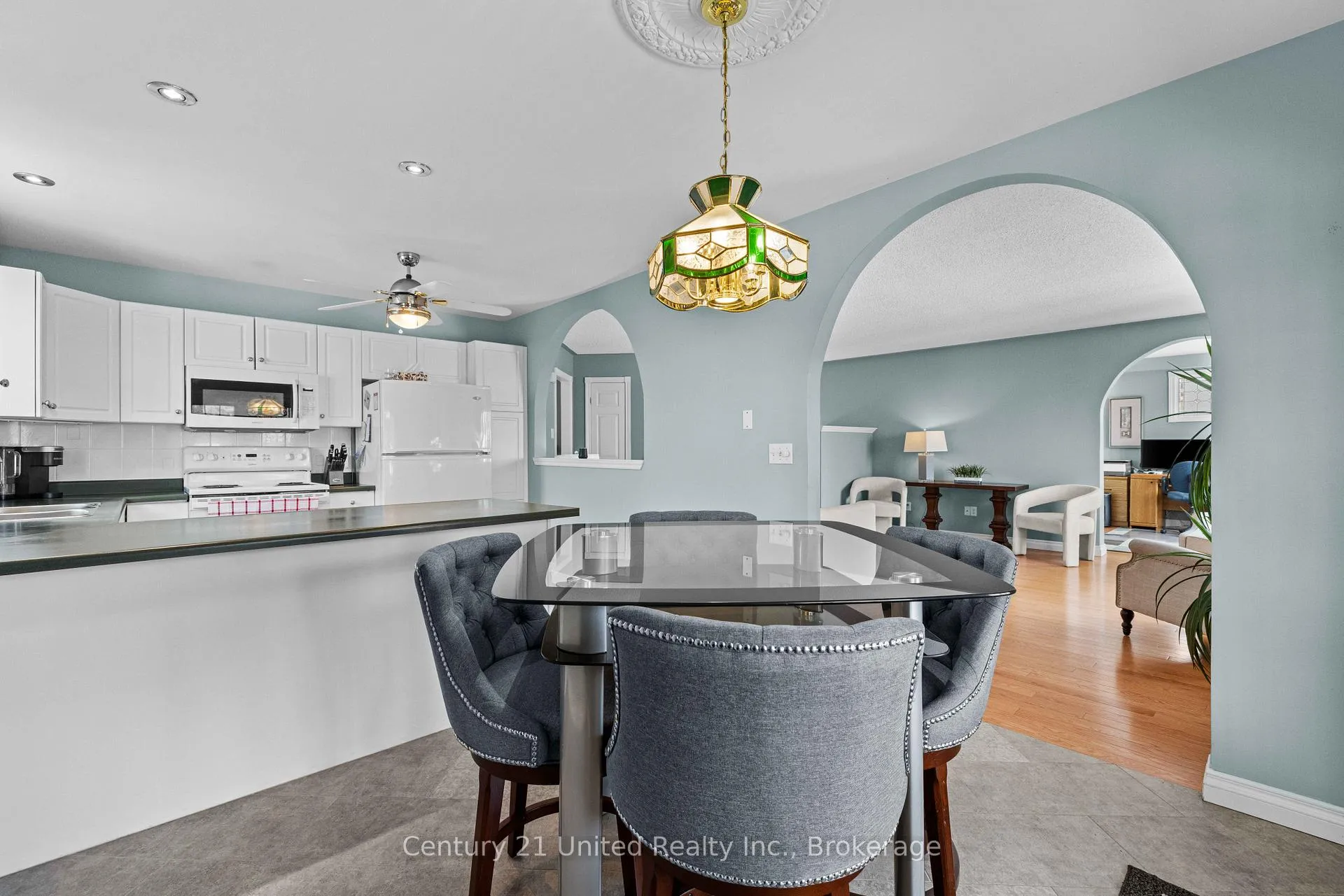Photo 10 of 640 Brealey Drive, Peterborough, Otonabee Ward 1 — HOMEH