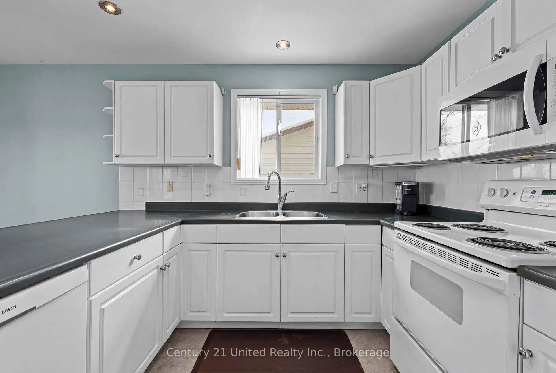 Photo 12 of 640 Brealey Drive, Peterborough, Otonabee Ward 1 — HOMEH