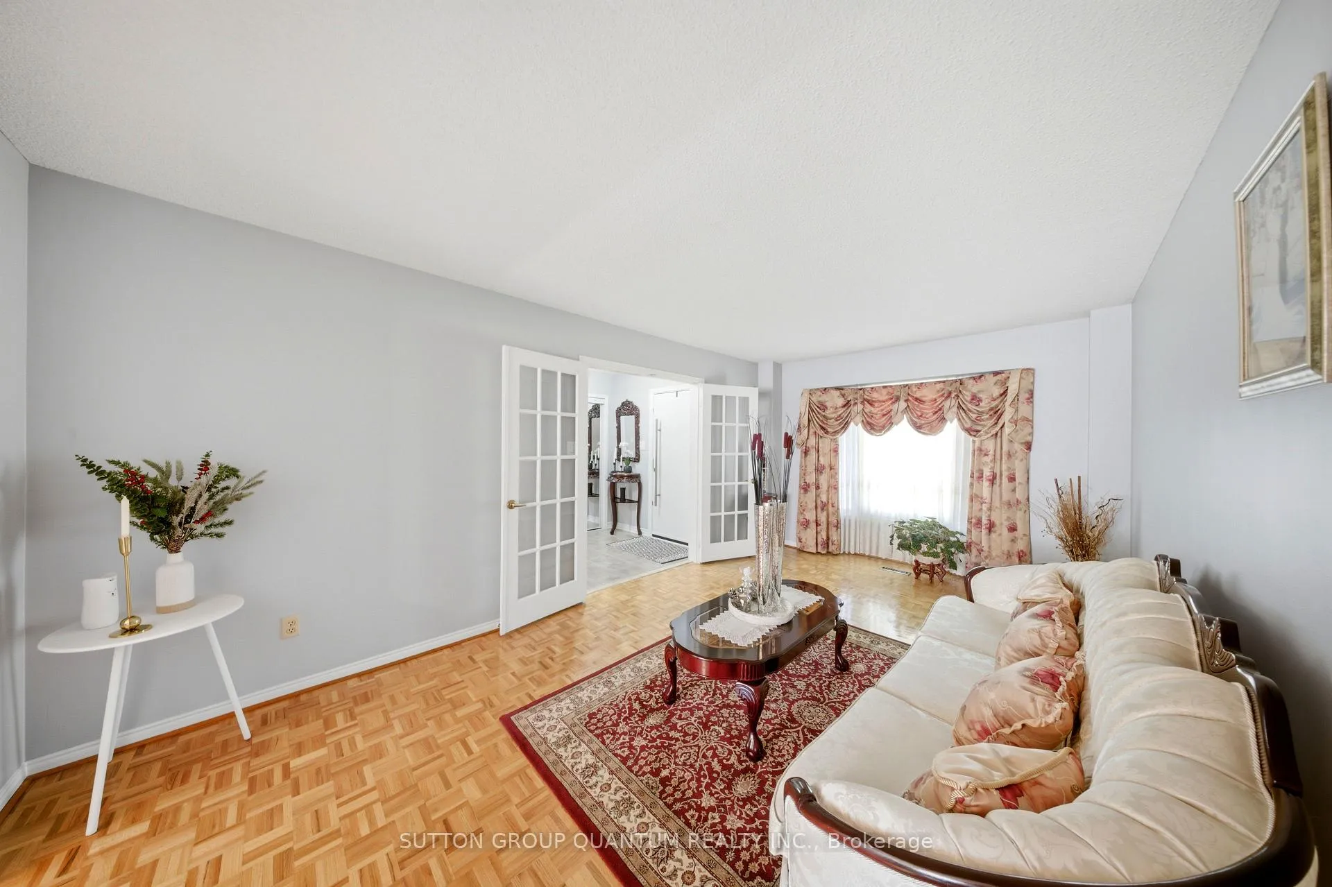 Photo 7 of 276 Lech Walesa Drive, Mississauga, Fairview — HOMEH