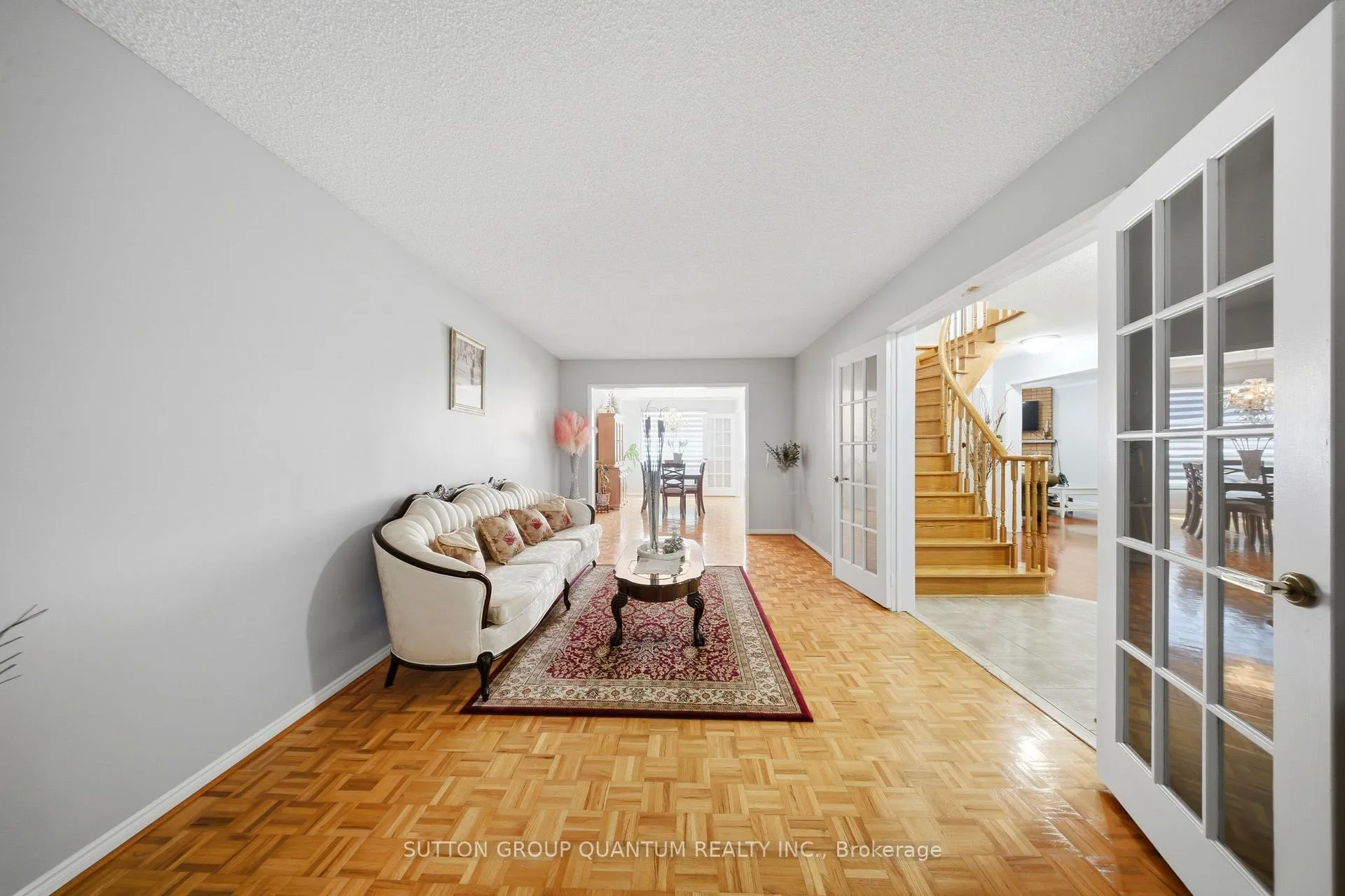 Photo 8 of 276 Lech Walesa Drive, Mississauga, Fairview — HOMEH
