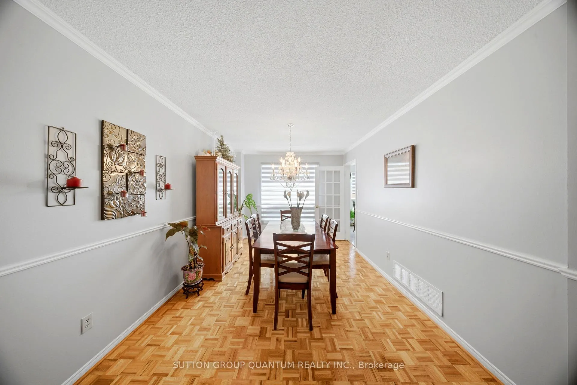 Photo 9 of 276 Lech Walesa Drive, Mississauga, Fairview — HOMEH