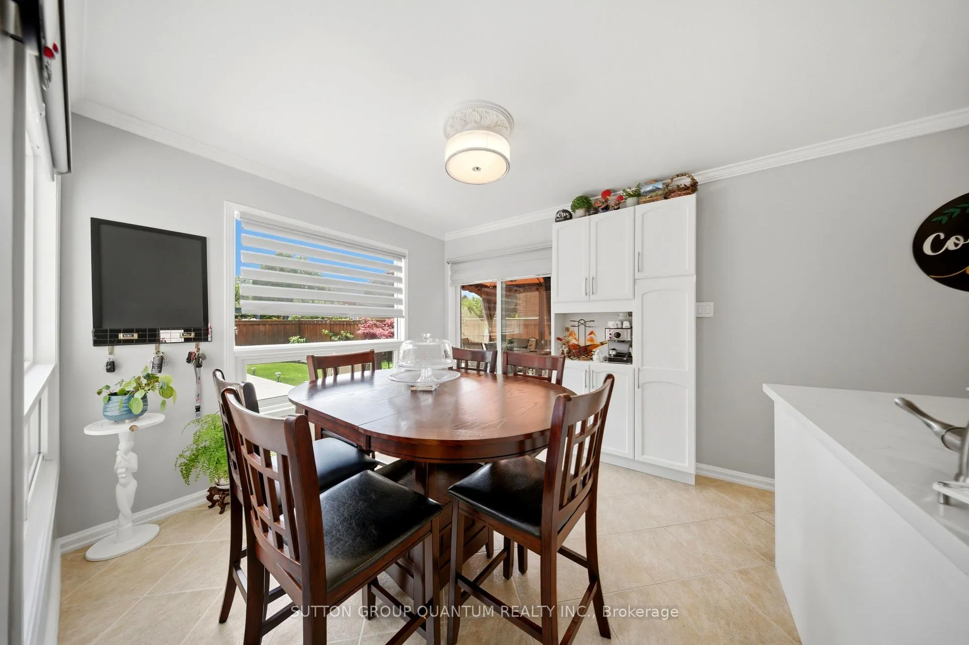 Photo 15 of 276 Lech Walesa Drive, Mississauga, Fairview — HOMEH
