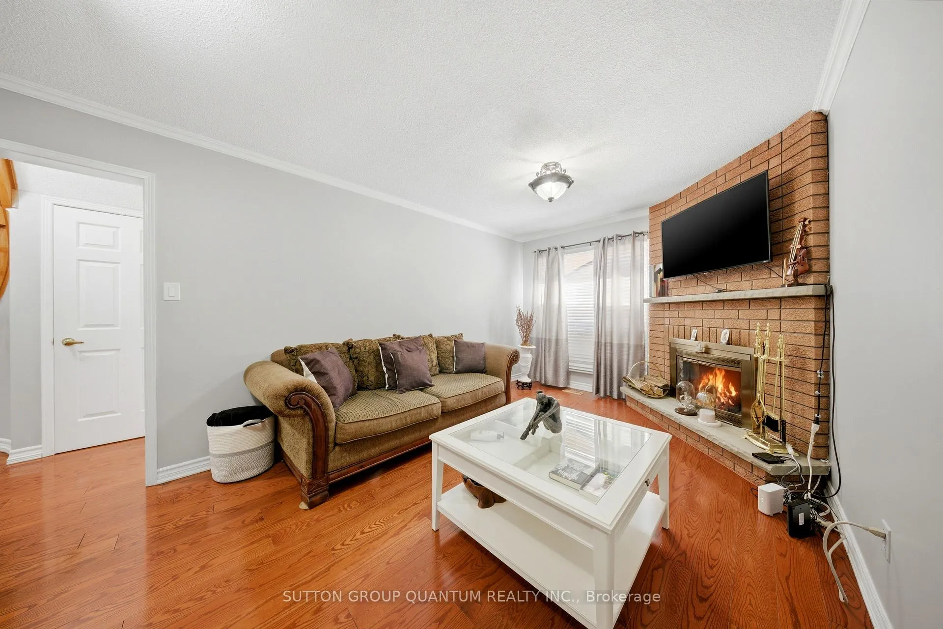 Photo 17 of 276 Lech Walesa Drive, Mississauga, Fairview — HOMEH