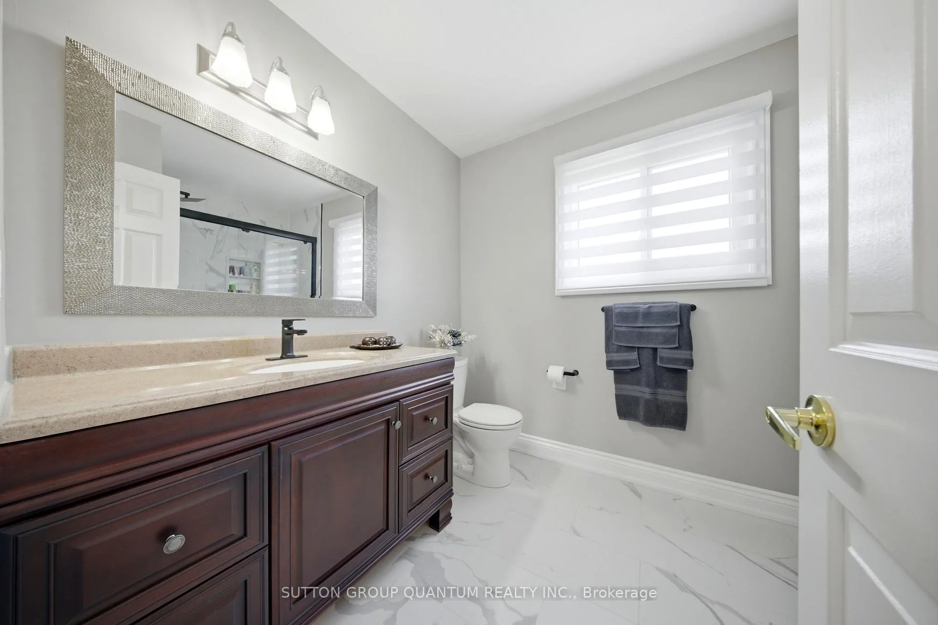 Photo 28 of 276 Lech Walesa Drive, Mississauga, Fairview — HOMEH