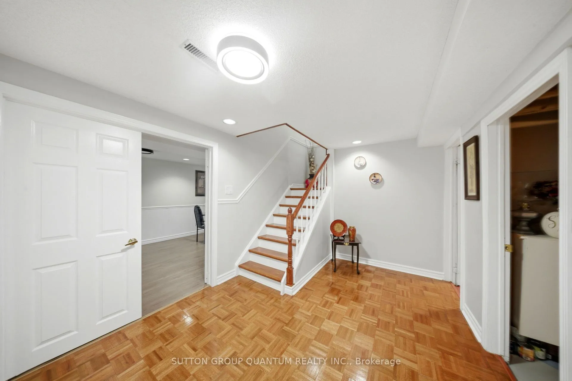 Photo 30 of 276 Lech Walesa Drive, Mississauga, Fairview — HOMEH