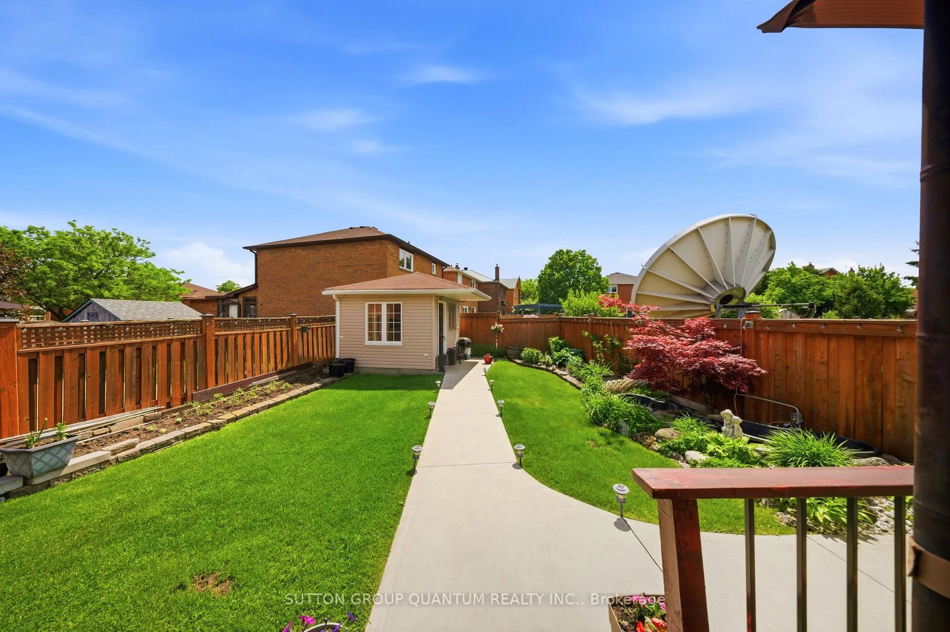 Photo 39 of 276 Lech Walesa Drive, Mississauga, Fairview — HOMEH