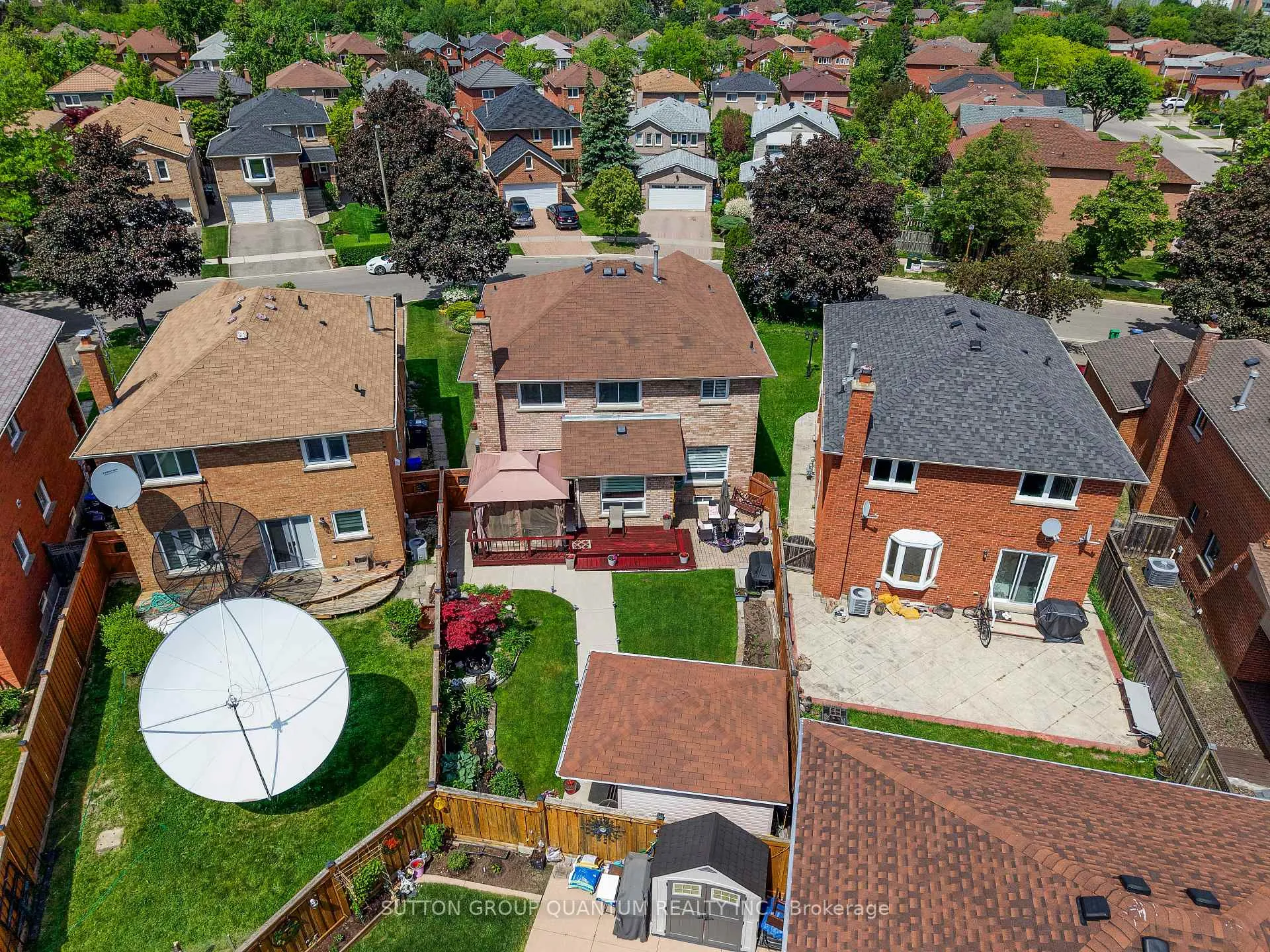 Photo 49 of 276 Lech Walesa Drive, Mississauga, Fairview — HOMEH