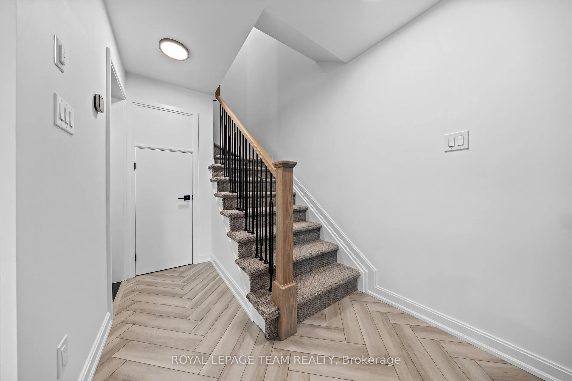 Photo 5 of 1537 Half Moon Bay, Ottawa, Barrhaven - Half Moon Bay — HOMEH
