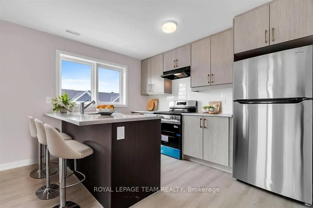 Photo 10 of 1537 Half Moon Bay, Ottawa, Barrhaven - Half Moon Bay — HOMEH