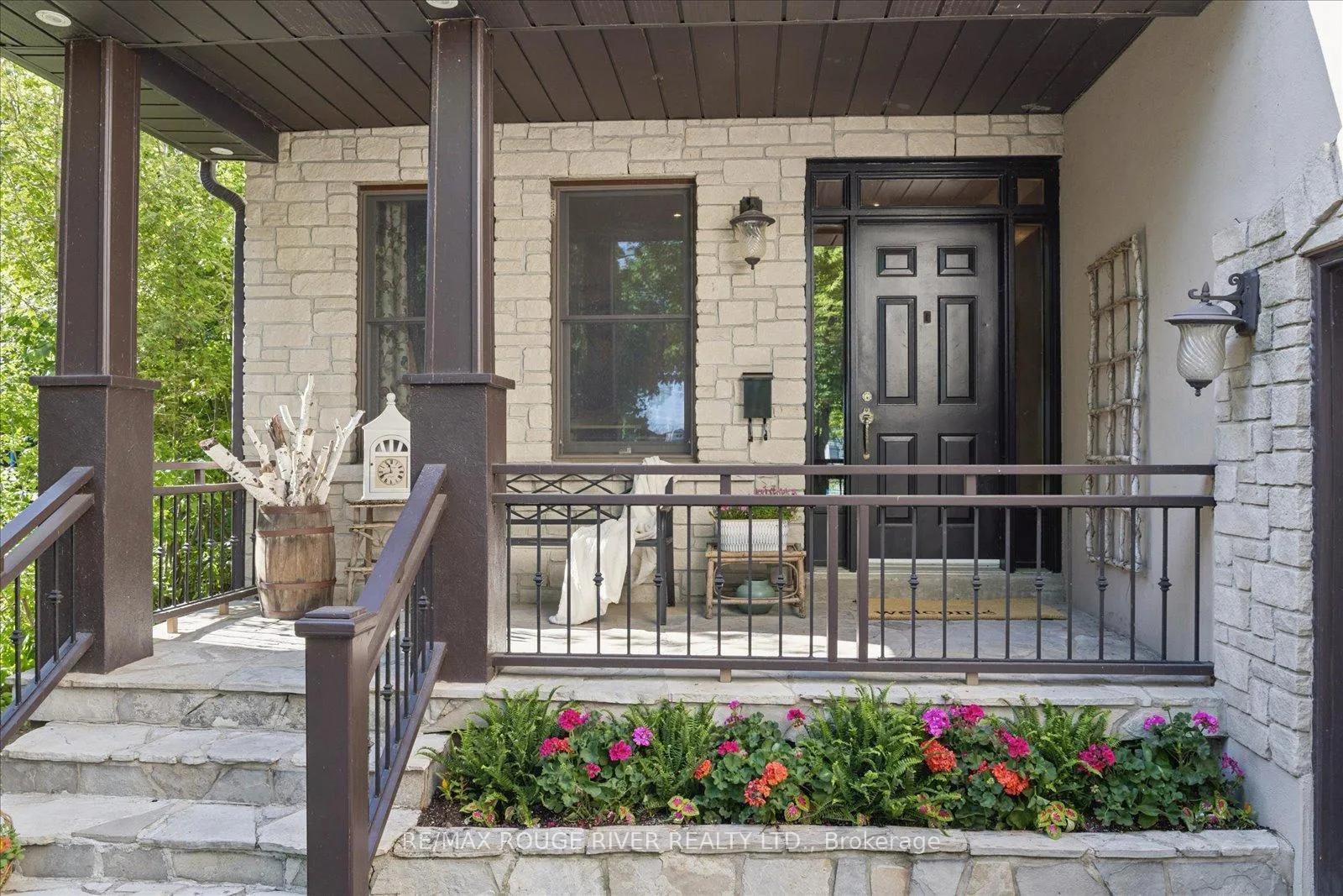 Photo 6 of 30 Springbank Avenue, Scarborough, Birchcliffe-Cliffside — HOMEH